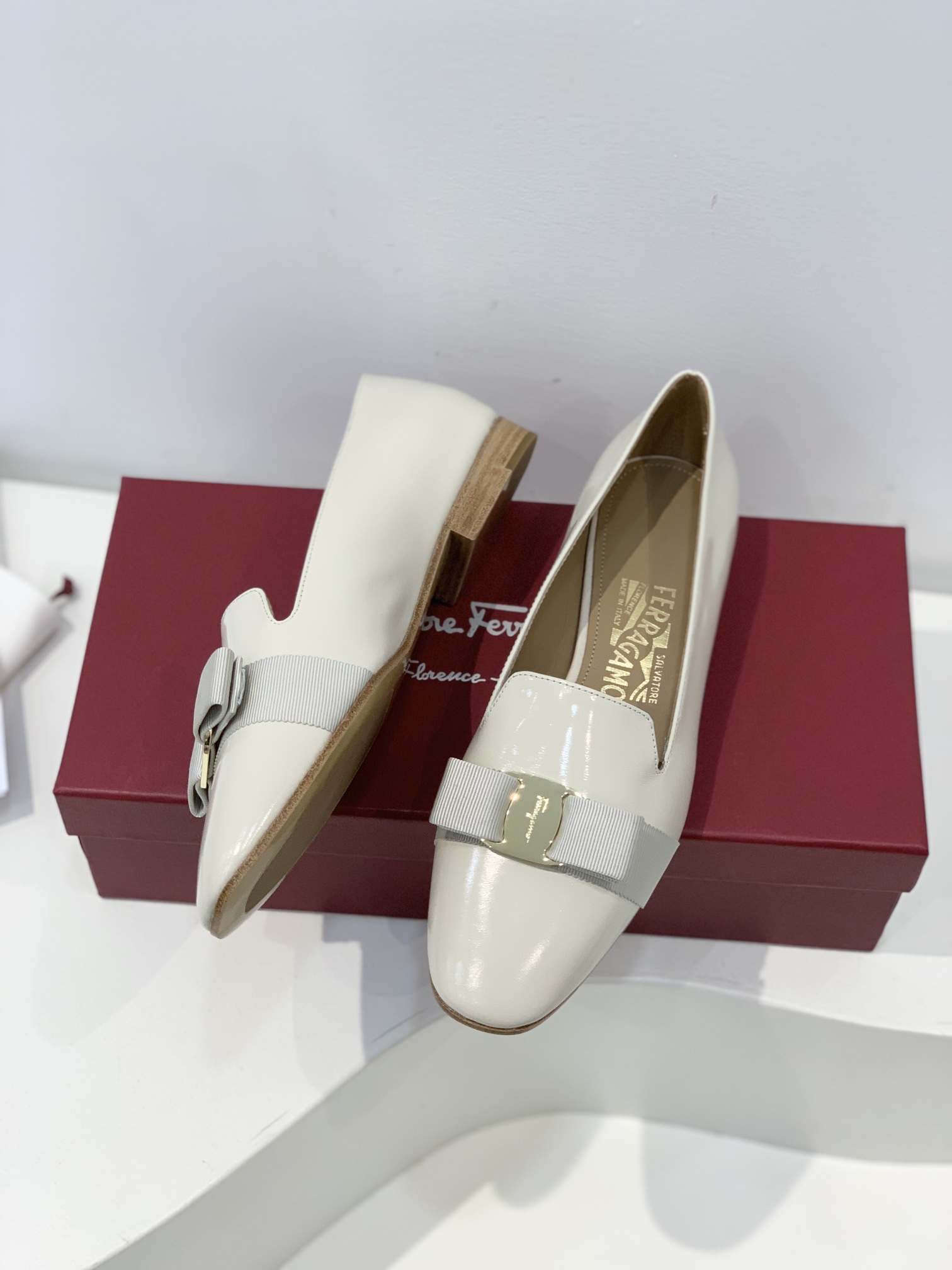 Feraggamo Vara Shoes - Image 3