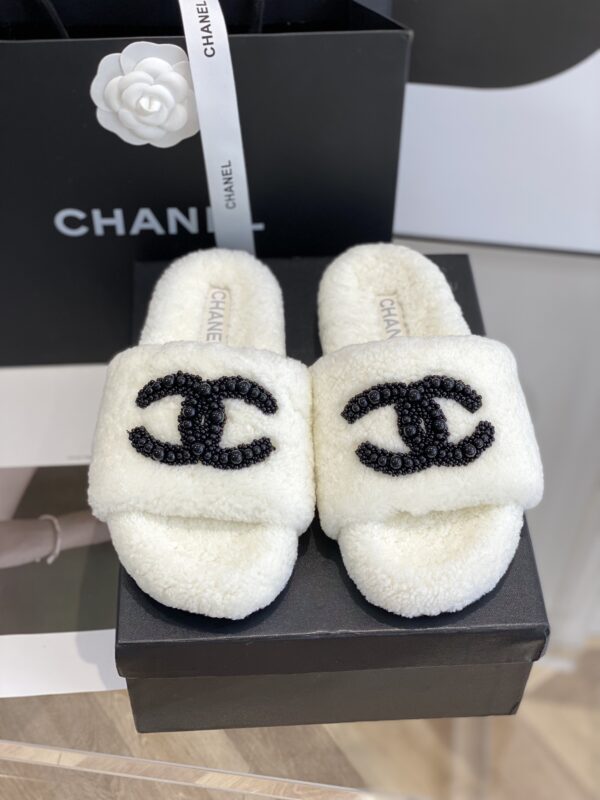 Chanel White Wool Slippers