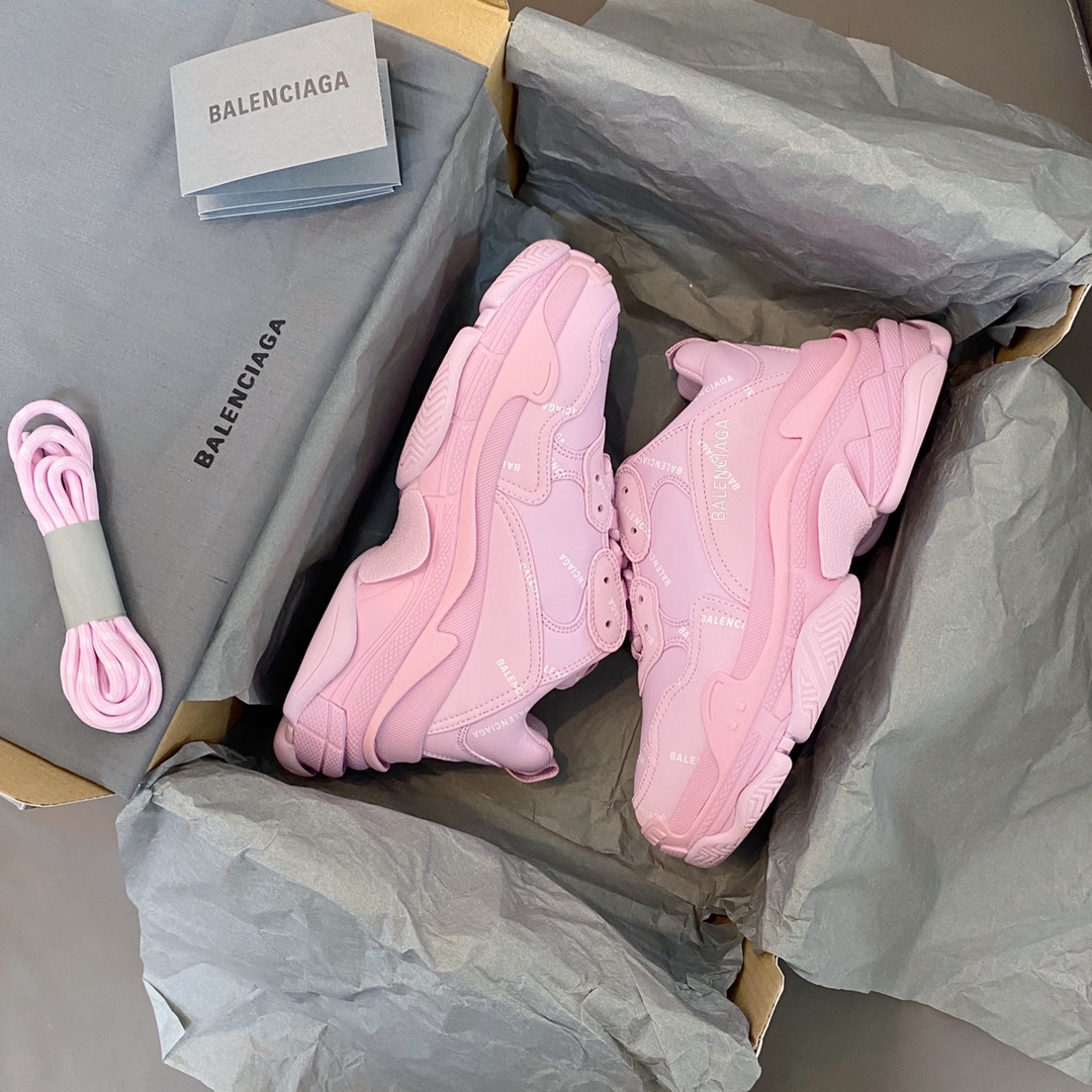 b3869c_739785454b0c425192d6583b2862834cmv2.jpg Balenciaga Dad Sneakers - Image 1