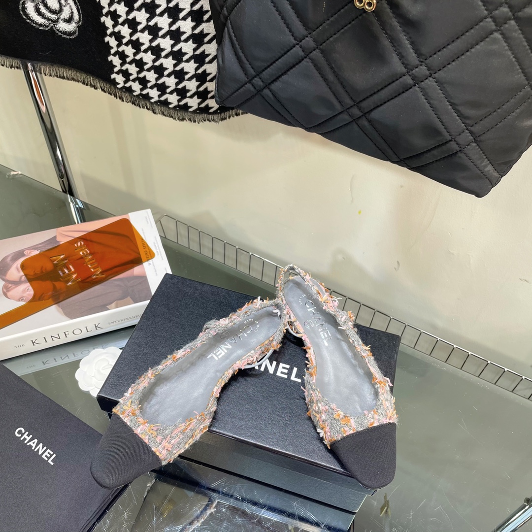 Chanel Tweed Slingback Shoes - Image 3