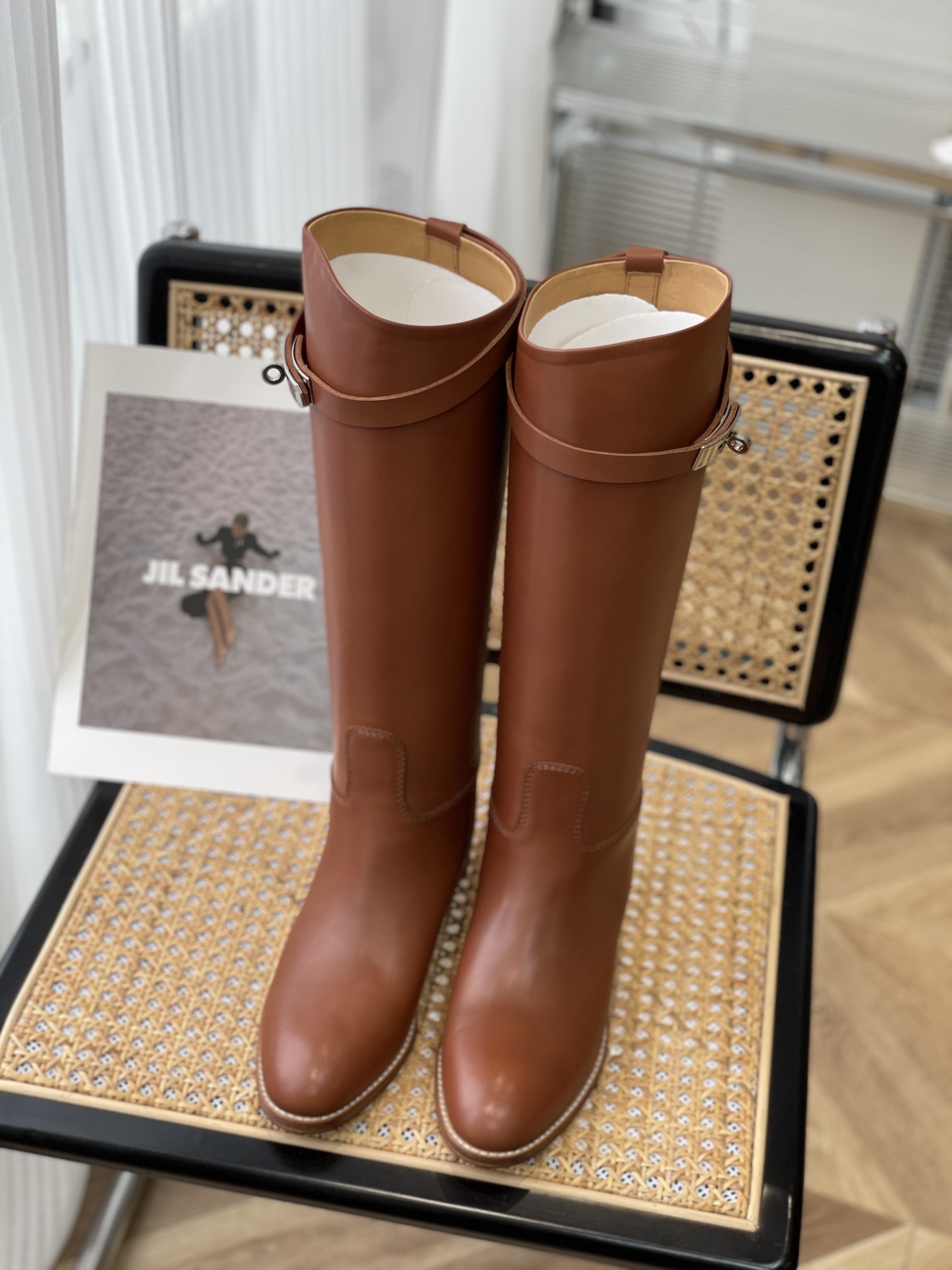 b3869c_794667110c174af8a8c819facf202e82mv2.jpg Hermes Shoes - Image 1