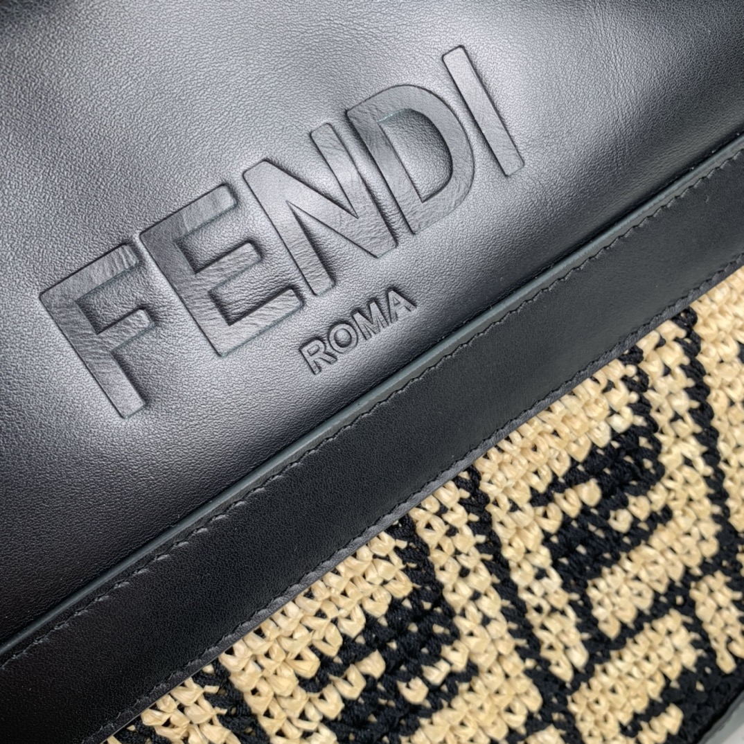 Fendi Raffia Lunch Box - Image 10