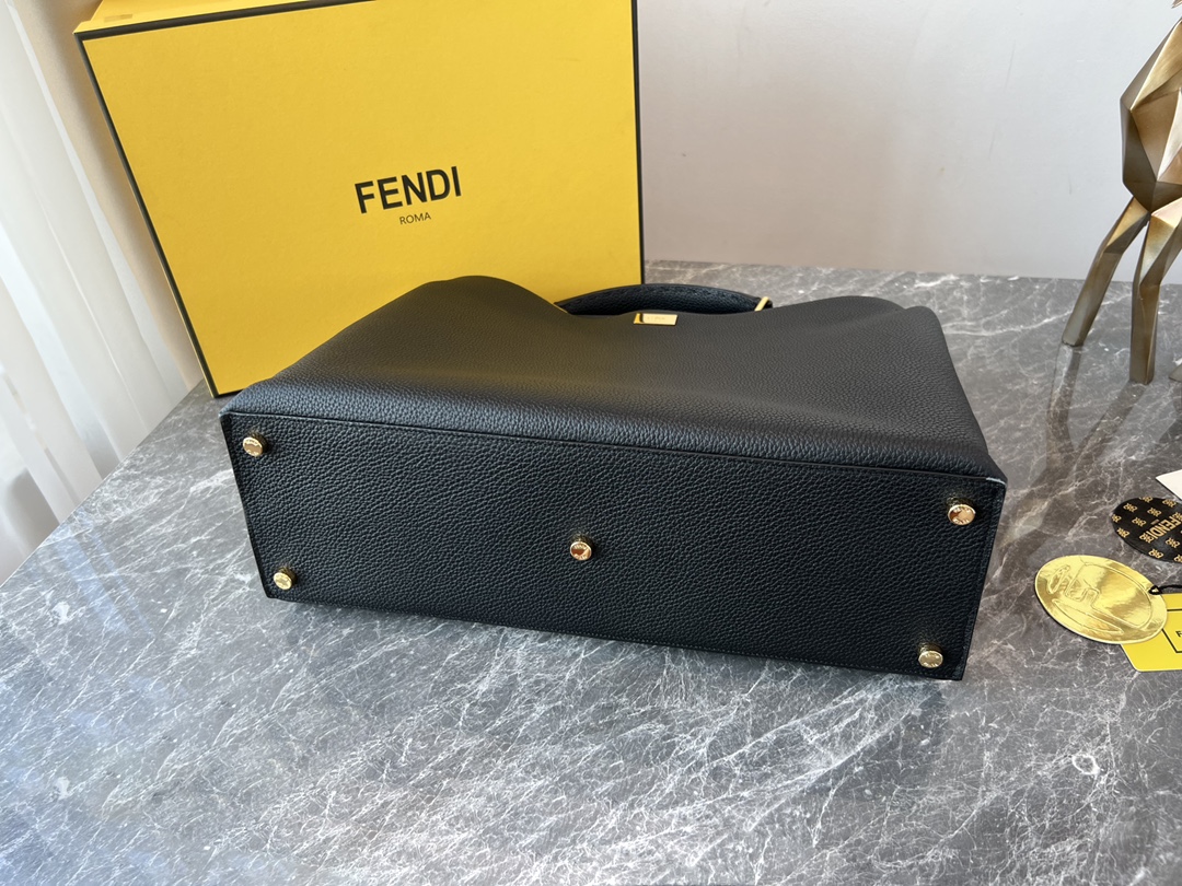 Fendi Selleria Bag - Image 8