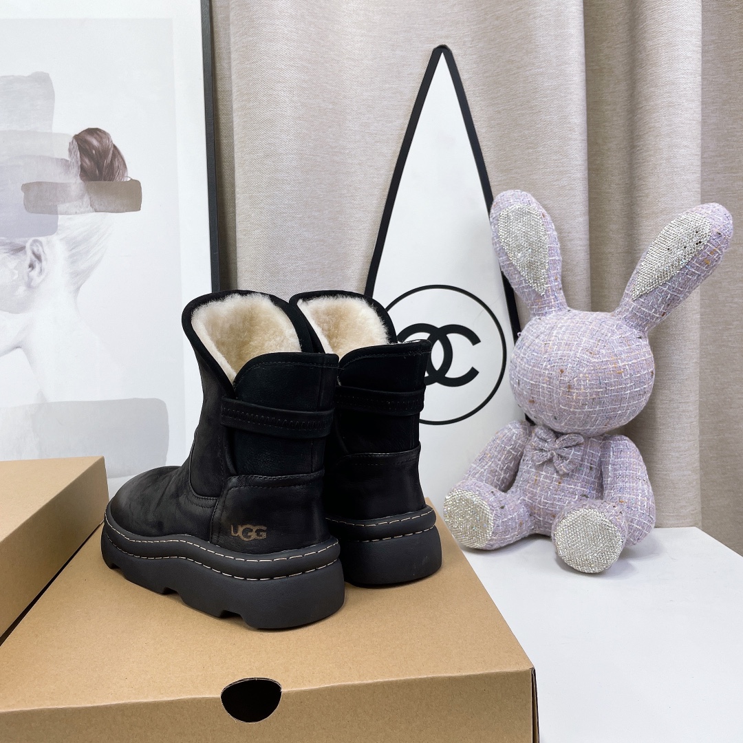 UGG Wool Boots - Image 4