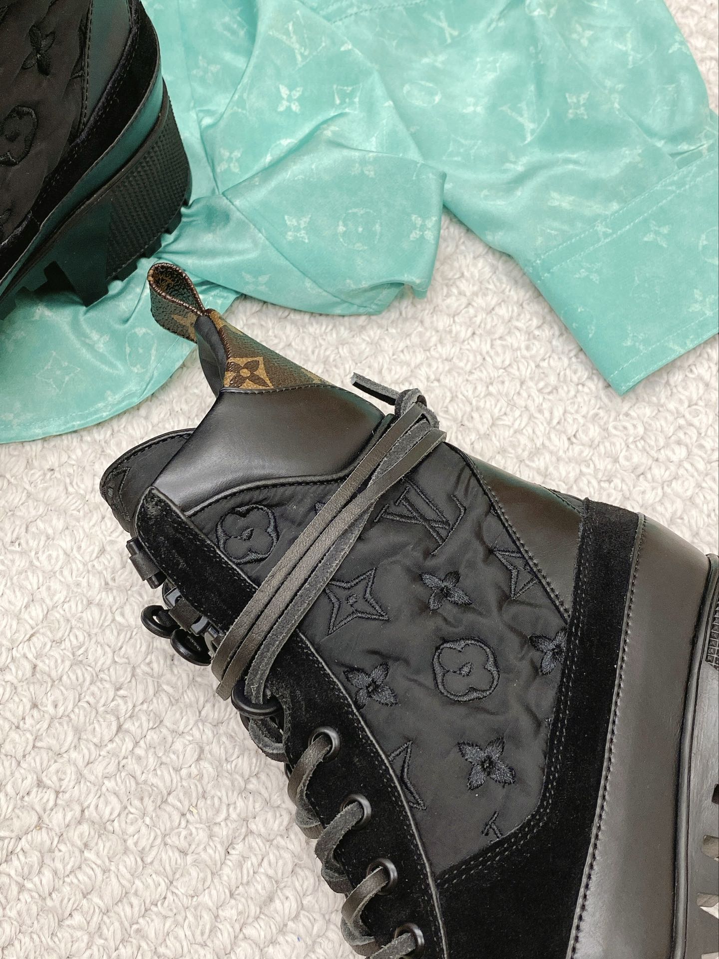 Louis Vuitton Shoes - Image 10