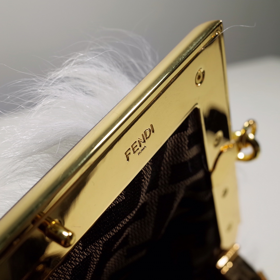 Fendi Wool Baguette Bag - Image 9