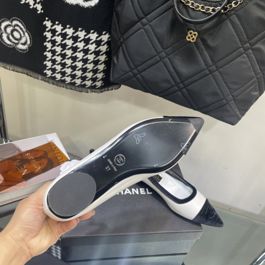 Chanel Pointed Toe Mary Jane Shoes - Image 6