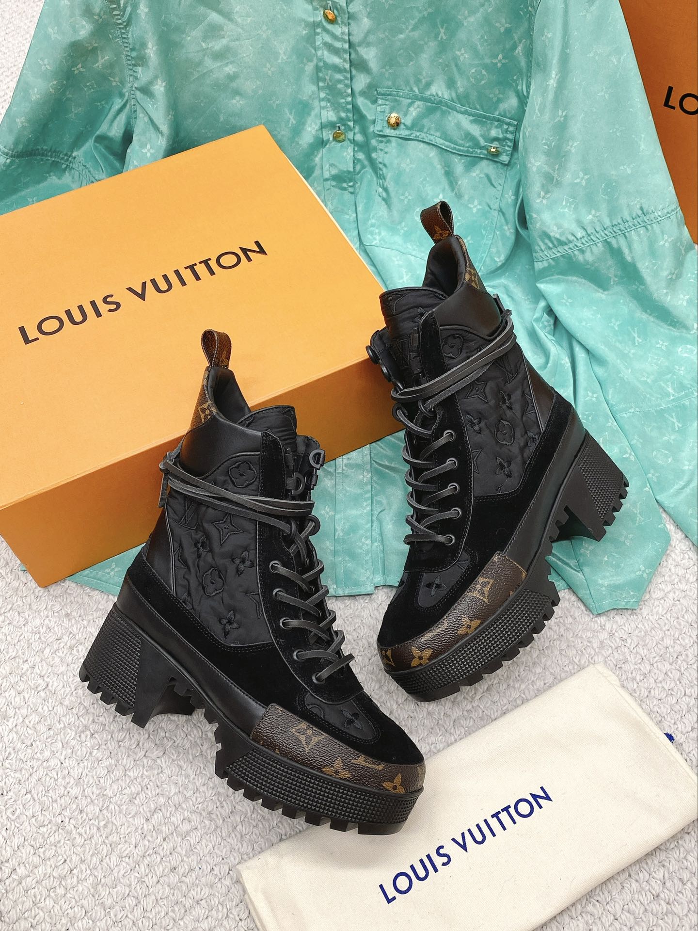 Louis Vuitton Shoes - Image 6