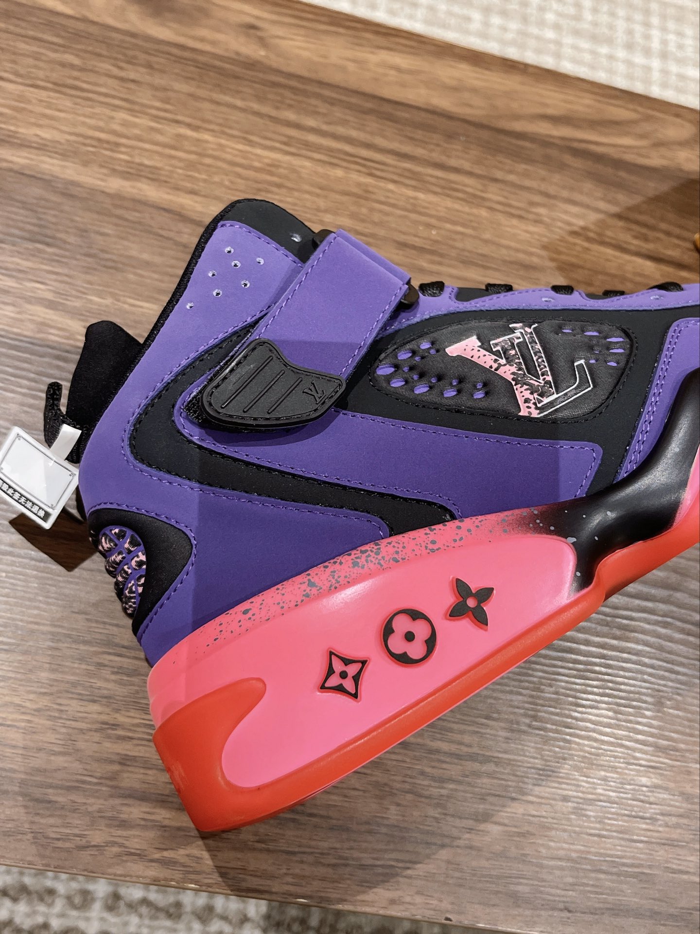 Louis Vuitton Sneakers - Image 8