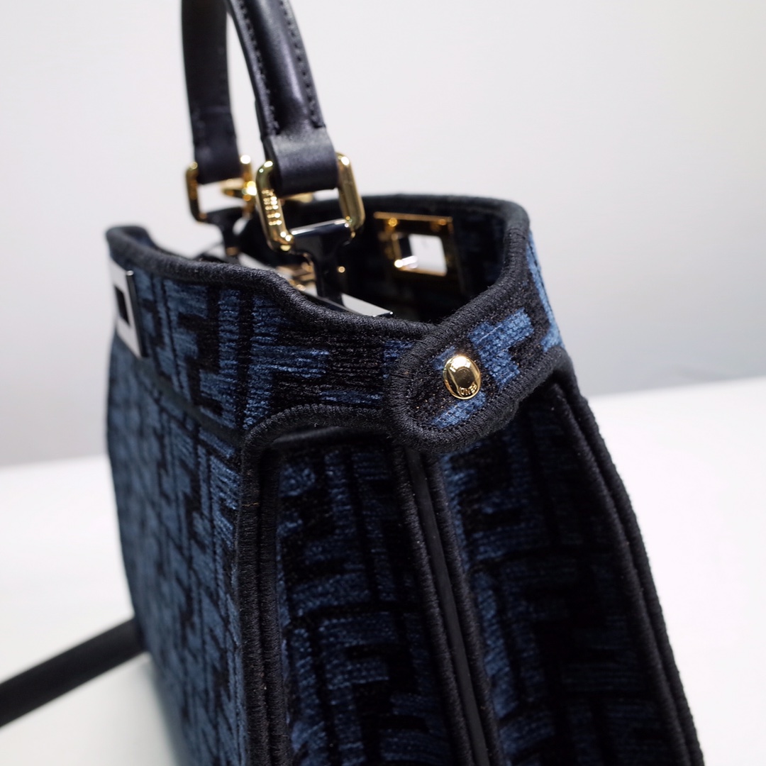 Fendi Peekaboo Small Bag - Image 7