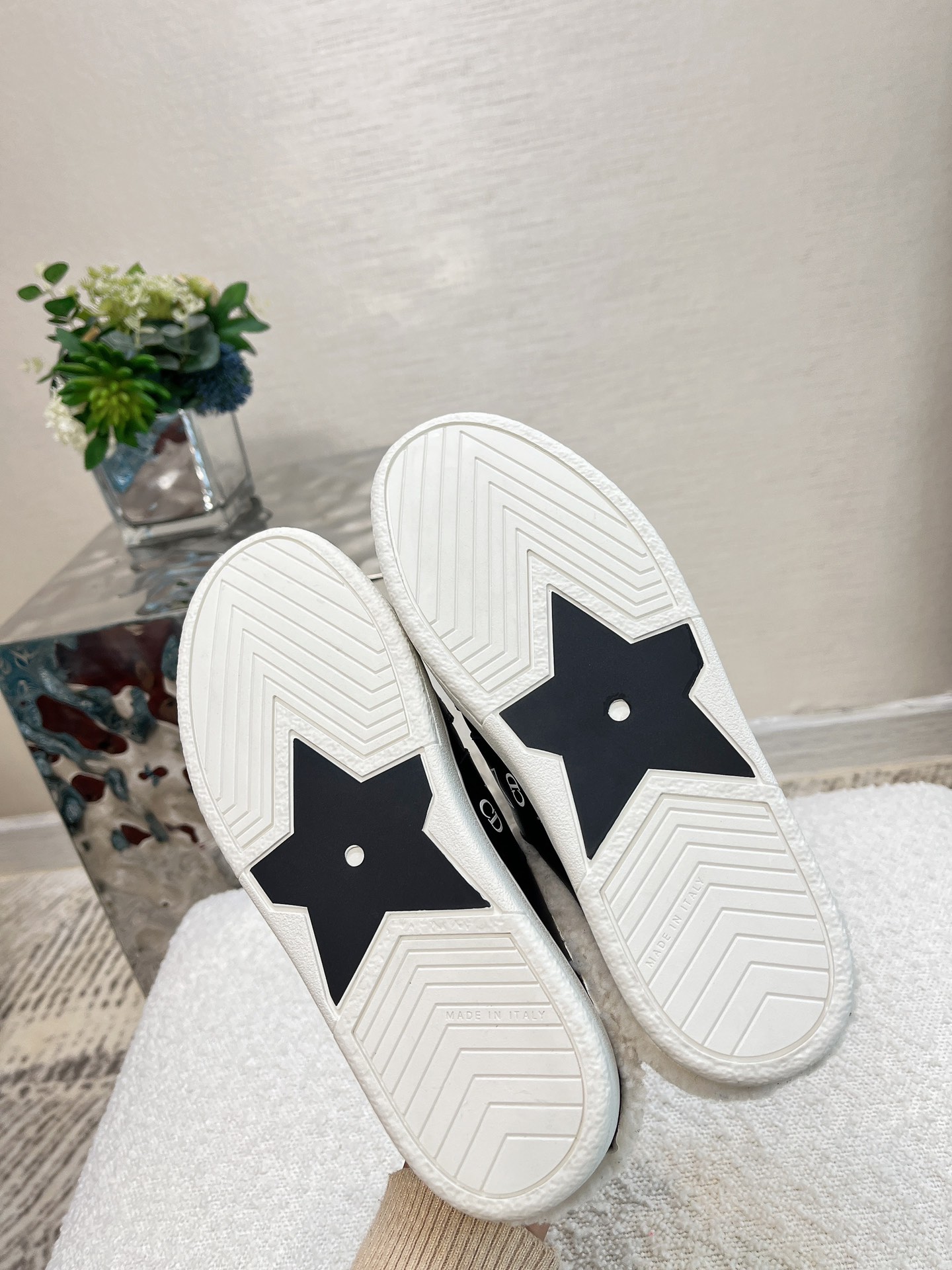 Dior Open Back Star Sneakers - Image 10