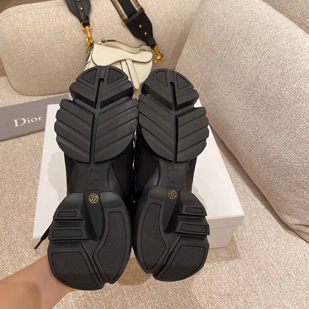 Dior Thick-bottomed Dad Sneakers - Image 10