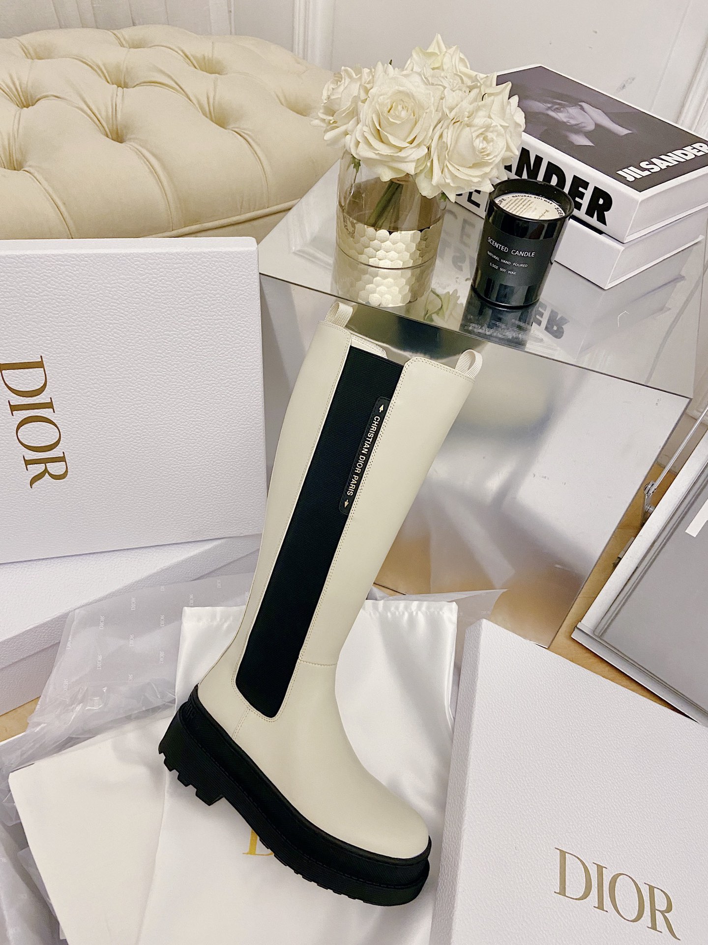 Dior High-top Chelsea Boots in White - Image 7