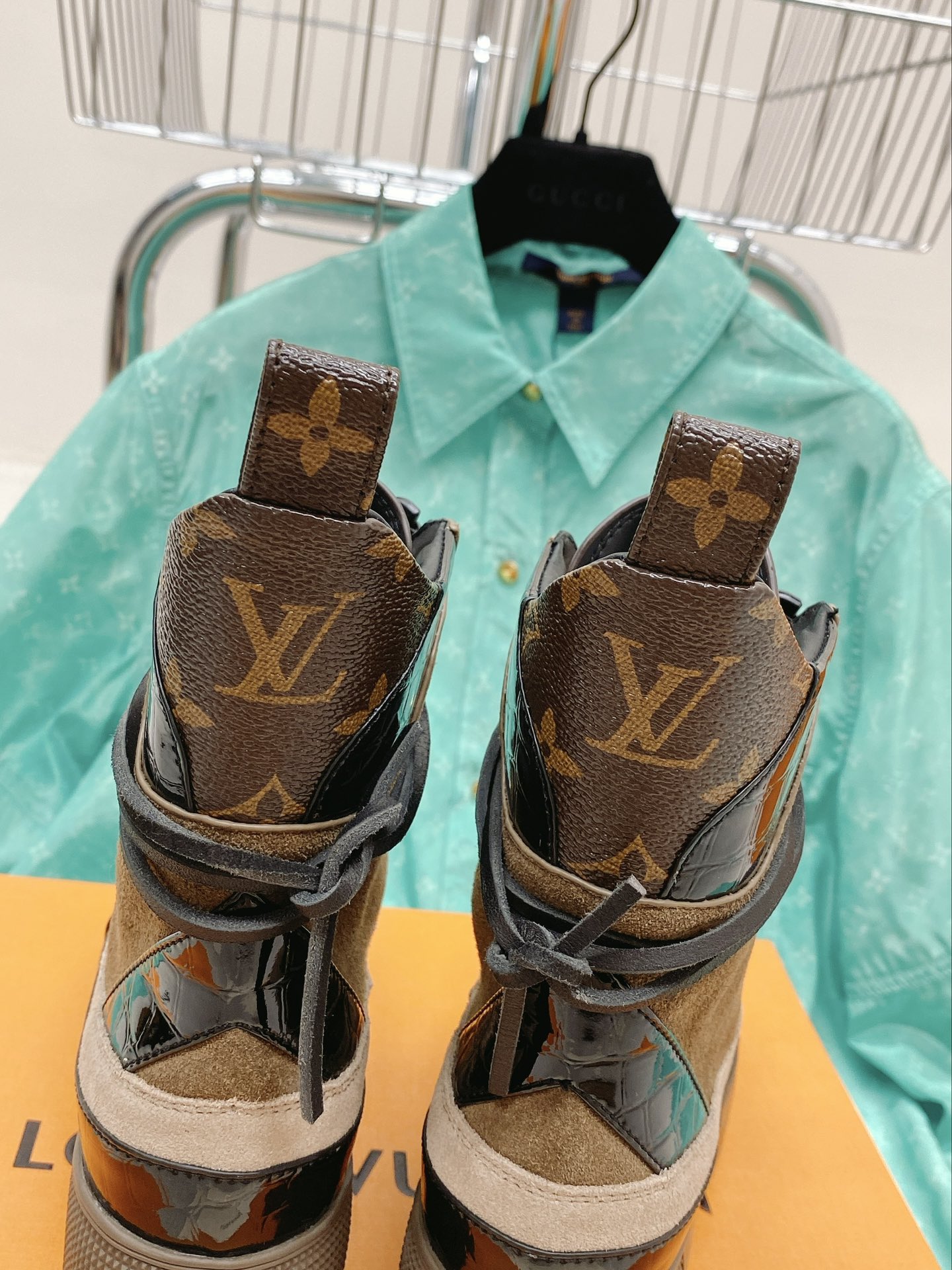 Louis Vuitton Shoes - Image 9