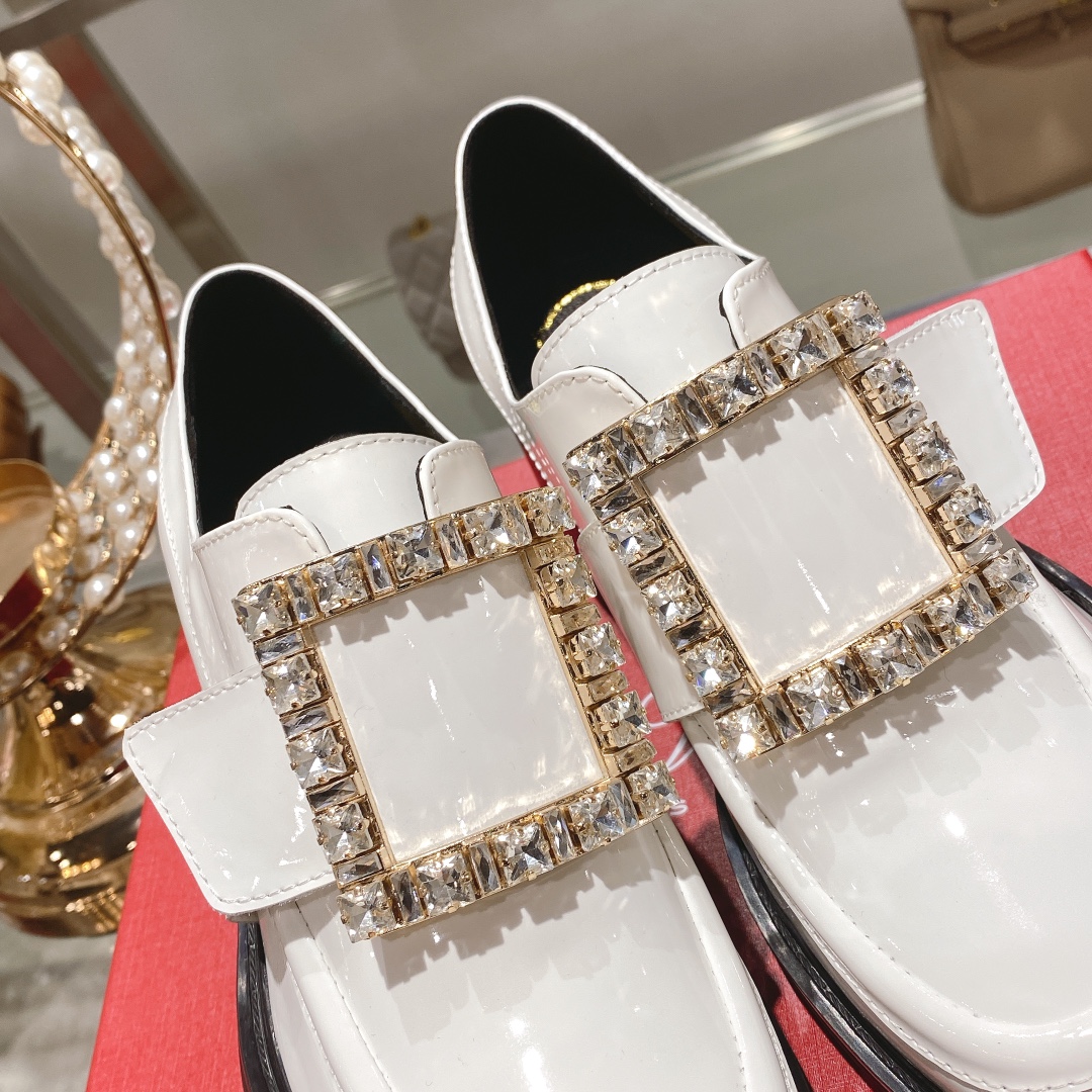 Roger Vivier Diomond Buckle Shoes - Image 8