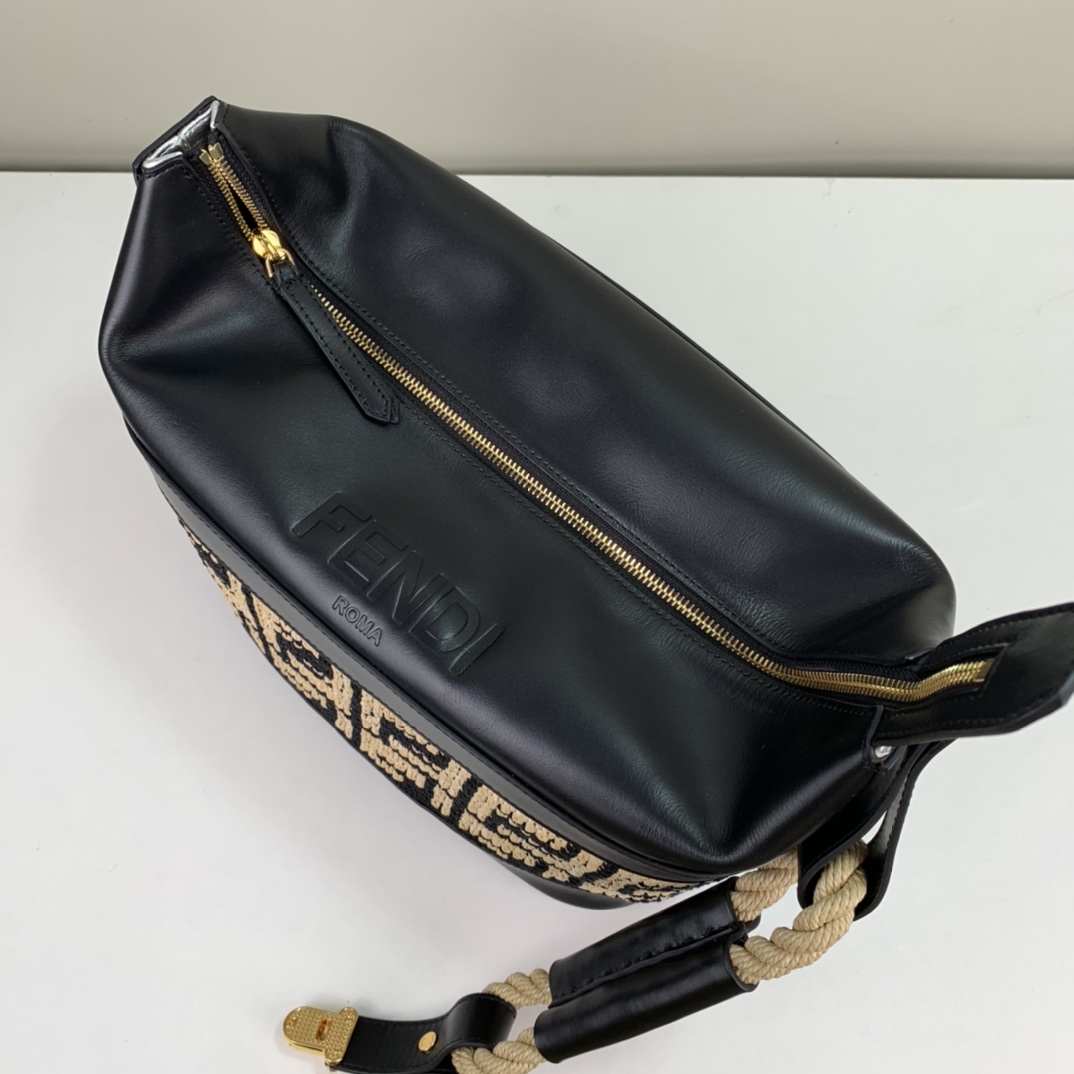 Fendi Raffia Lunch Box - Image 5