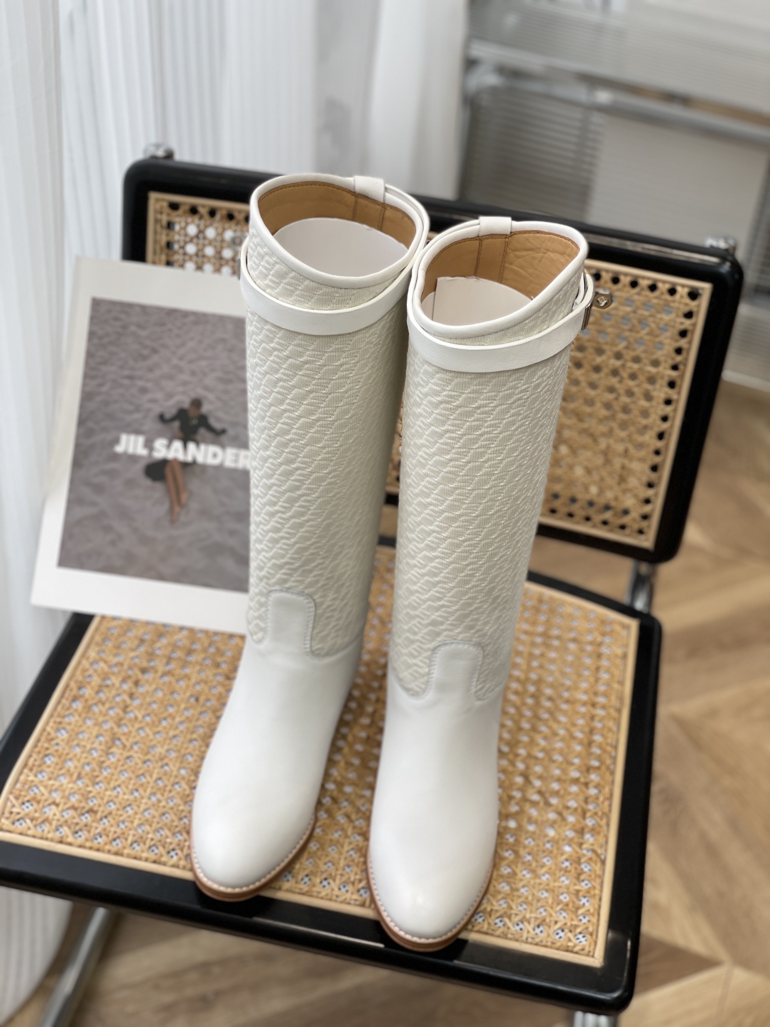 b3869c_bfc0d0c22ca44890917fea6dec0139eemv2.jpg Hermes Shoes - Image 1