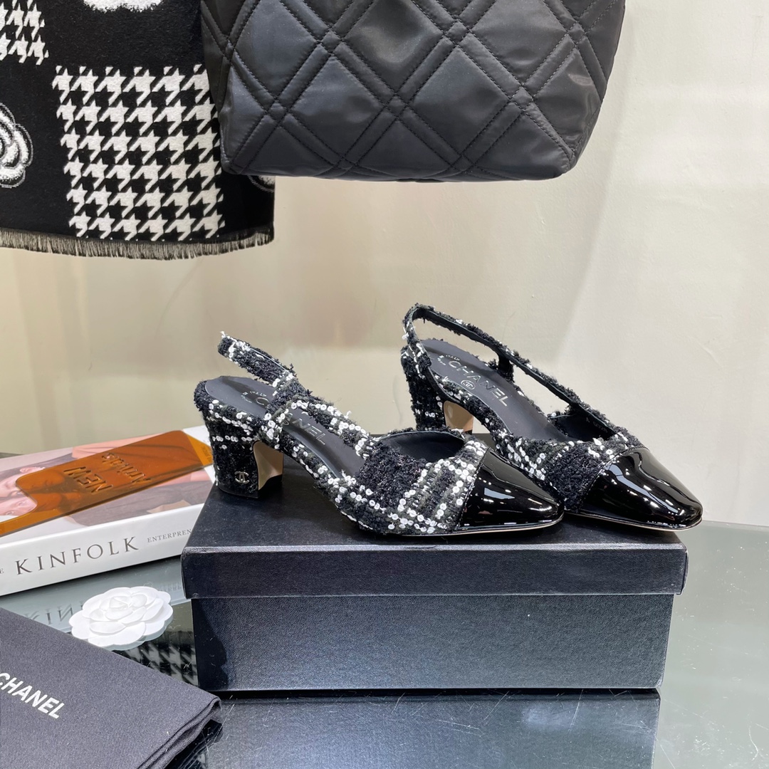 Chanel Tweed Slingback Shoes - Image 4