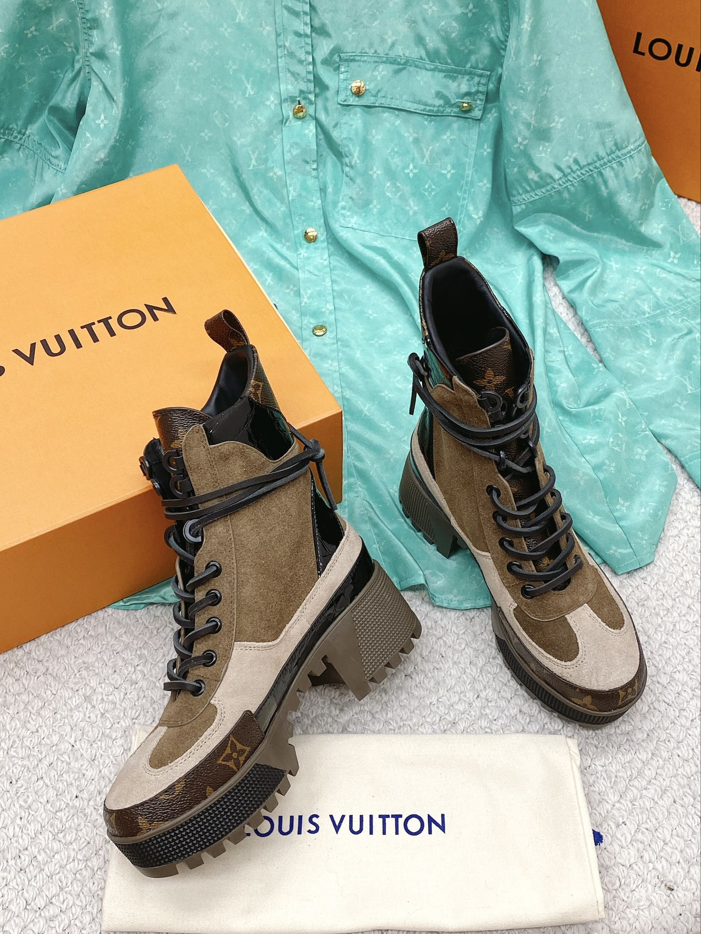 Louis Vuitton Shoes - Image 5