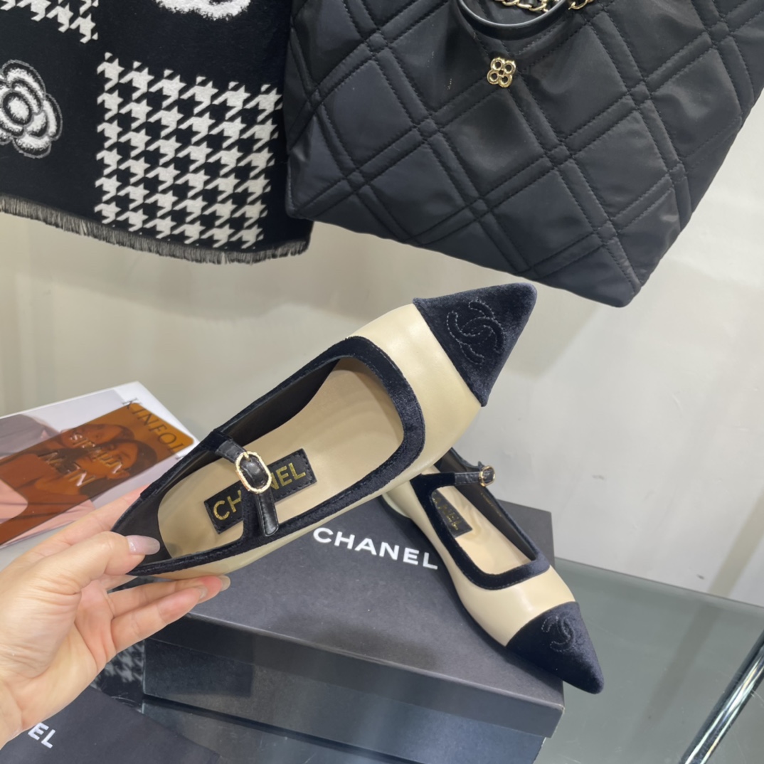 Chanel Pointed Toe Mary Jane Shoes - Image 7