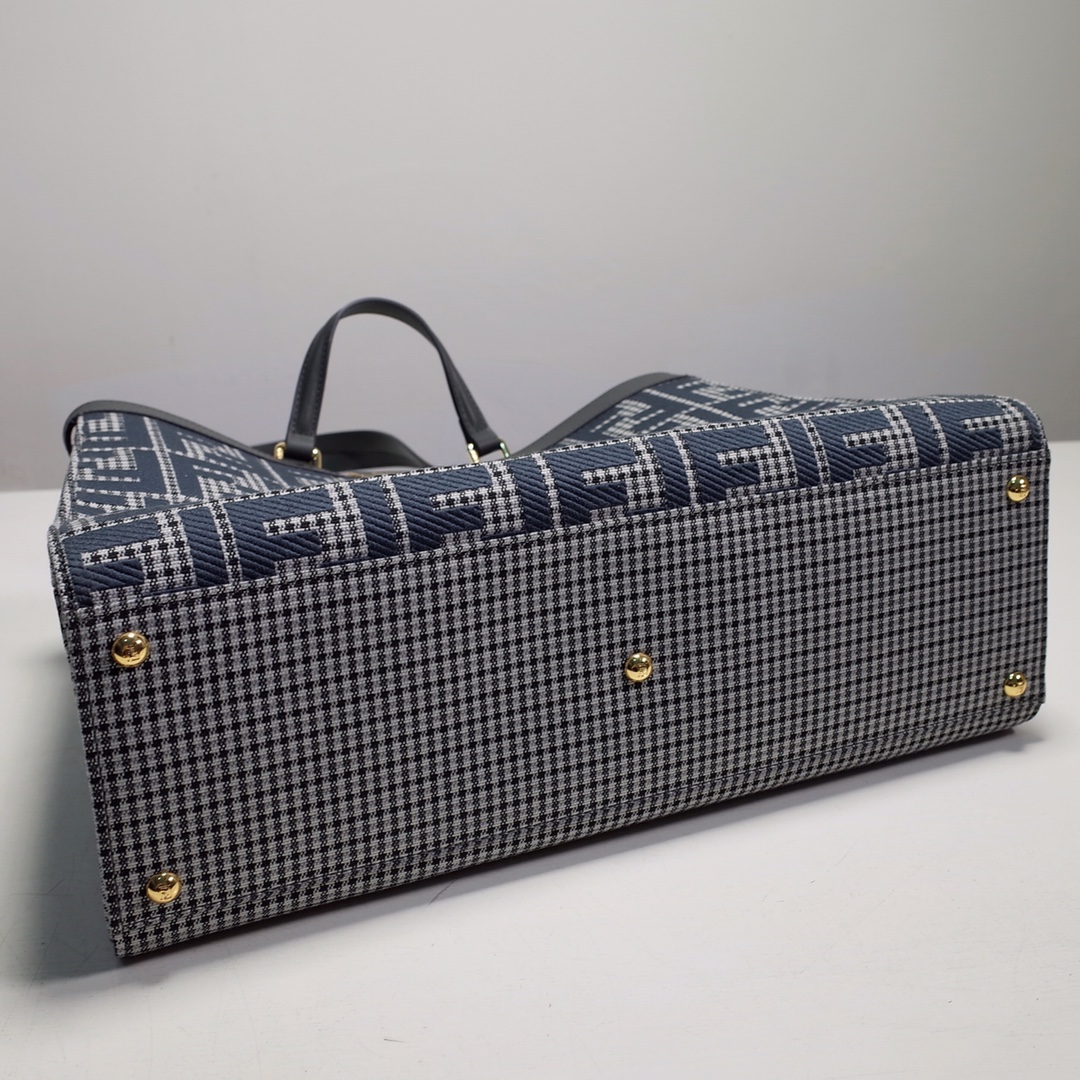 Fendi X-Tote Bag - Image 6