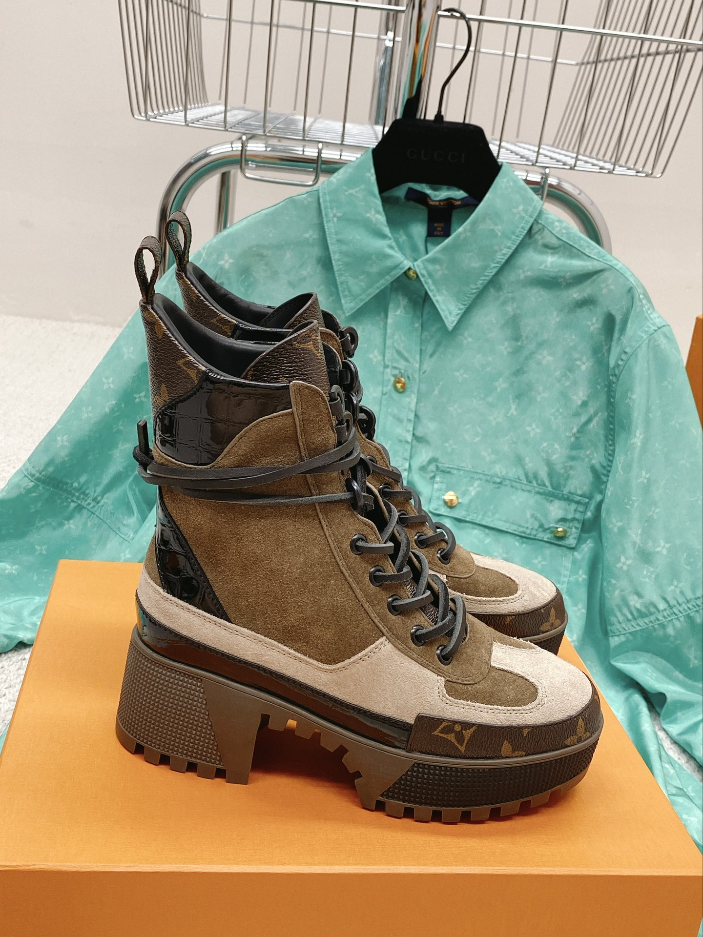 Louis Vuitton Shoes - Image 3