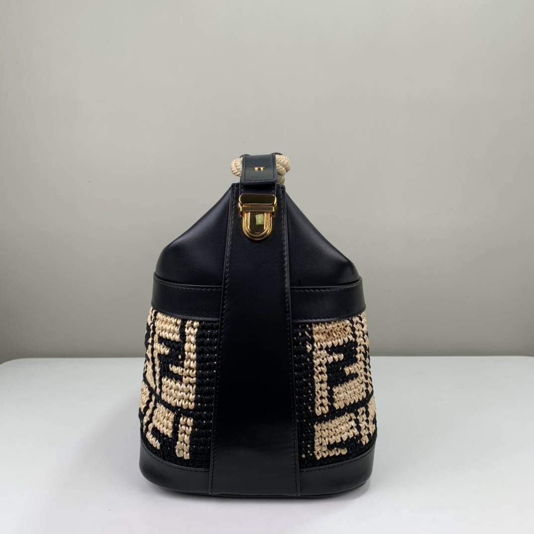 Fendi Raffia Lunch Box - Image 4