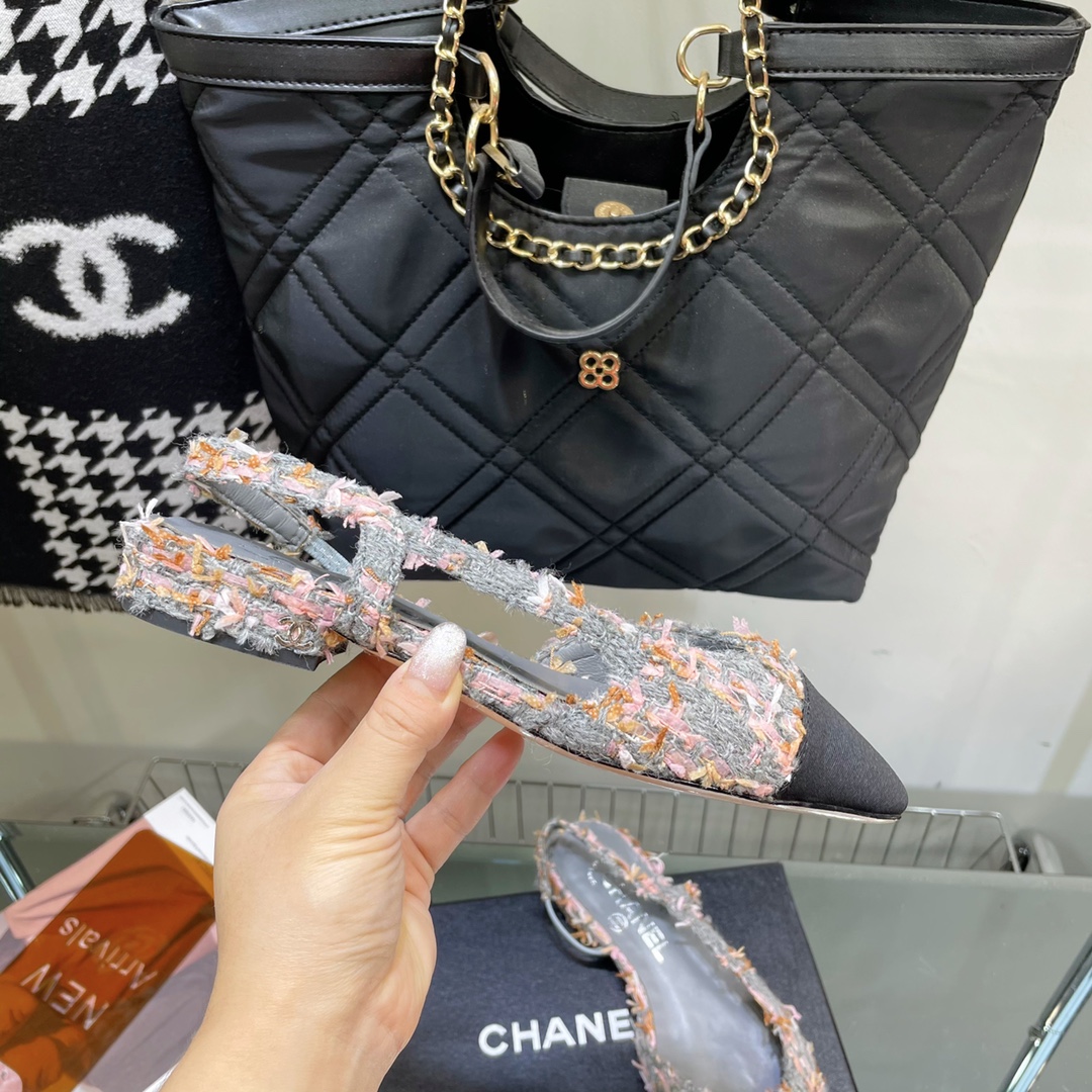 Chanel Tweed Slingback Shoes - Image 5
