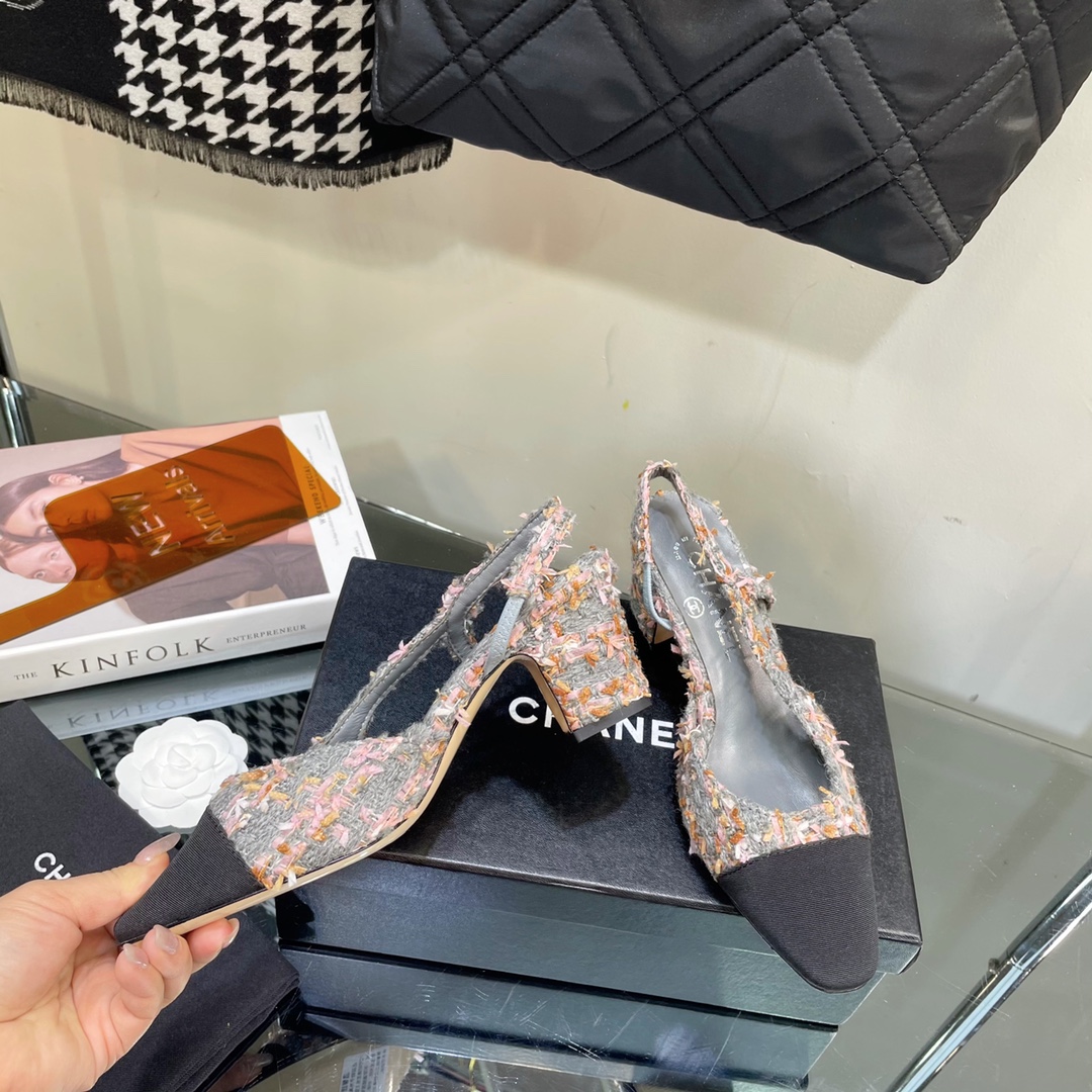 Chanel Tweed Slingback Shoes - Image 4