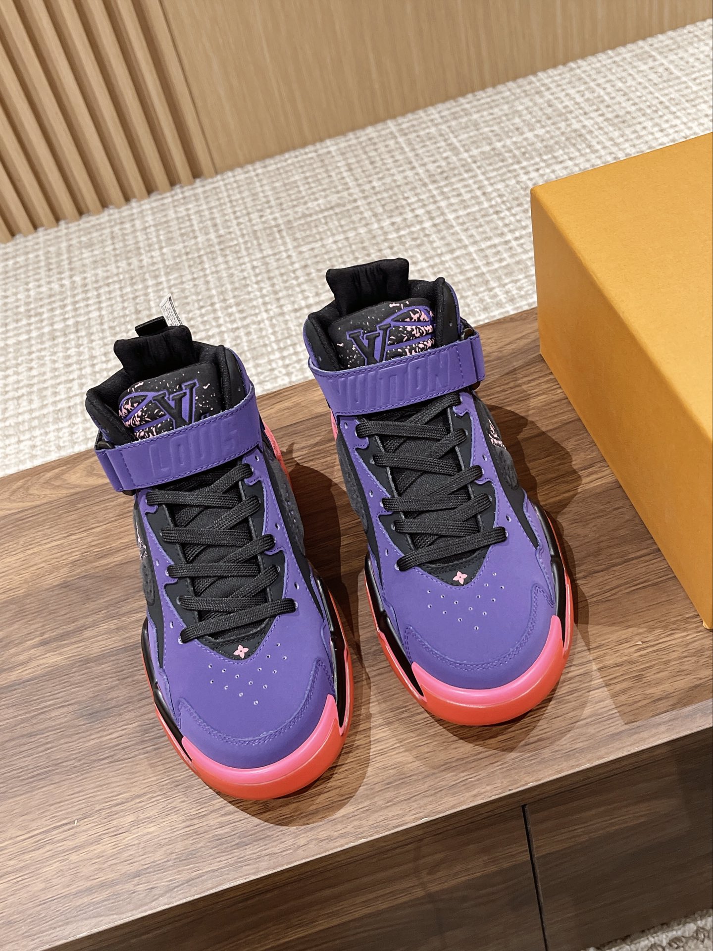 Louis Vuitton Sneakers - Image 4