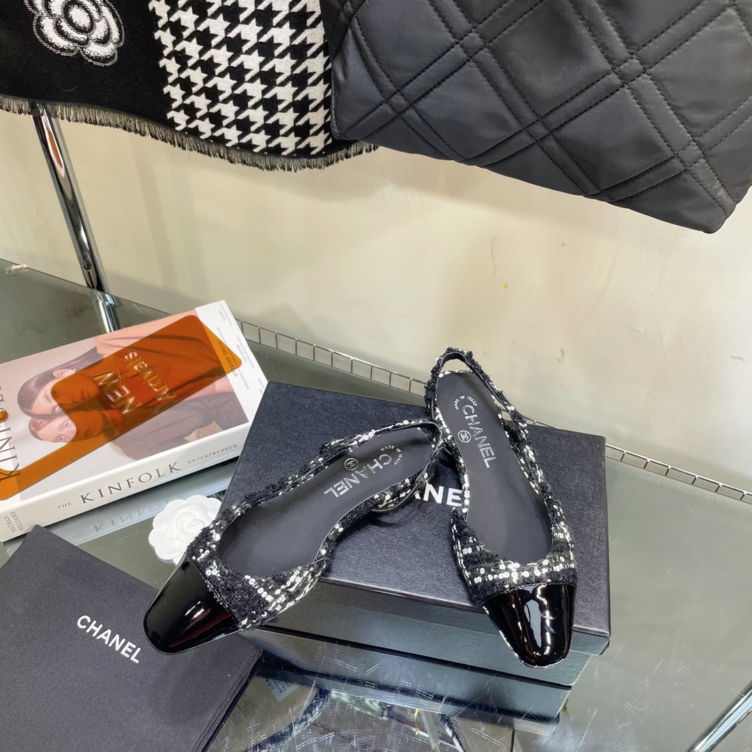 Chanel Tweed Slingback Shoes - Image 4