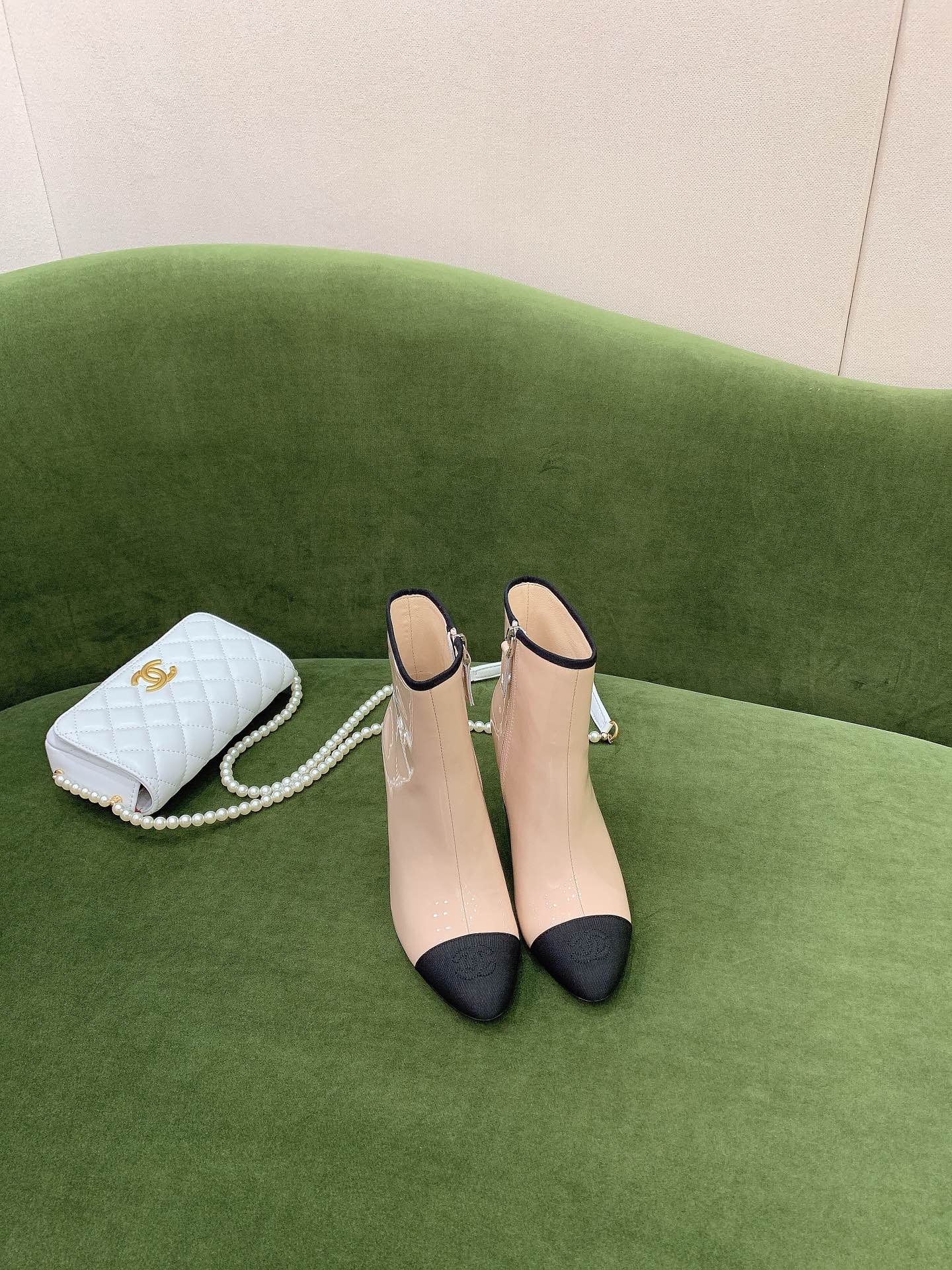 b3869c_f3564135511c48a0b8bad1ccc13d5153mv2.jpg Chanel High-heeled Short Boots - Image 1