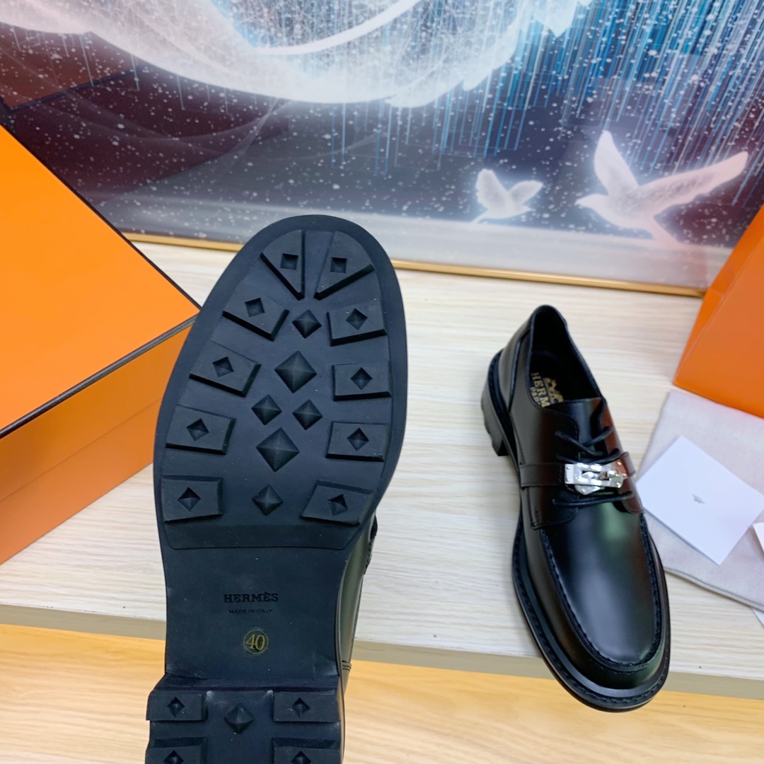 Hermes Lace-up Kelly Buckle Shoes - Image 10