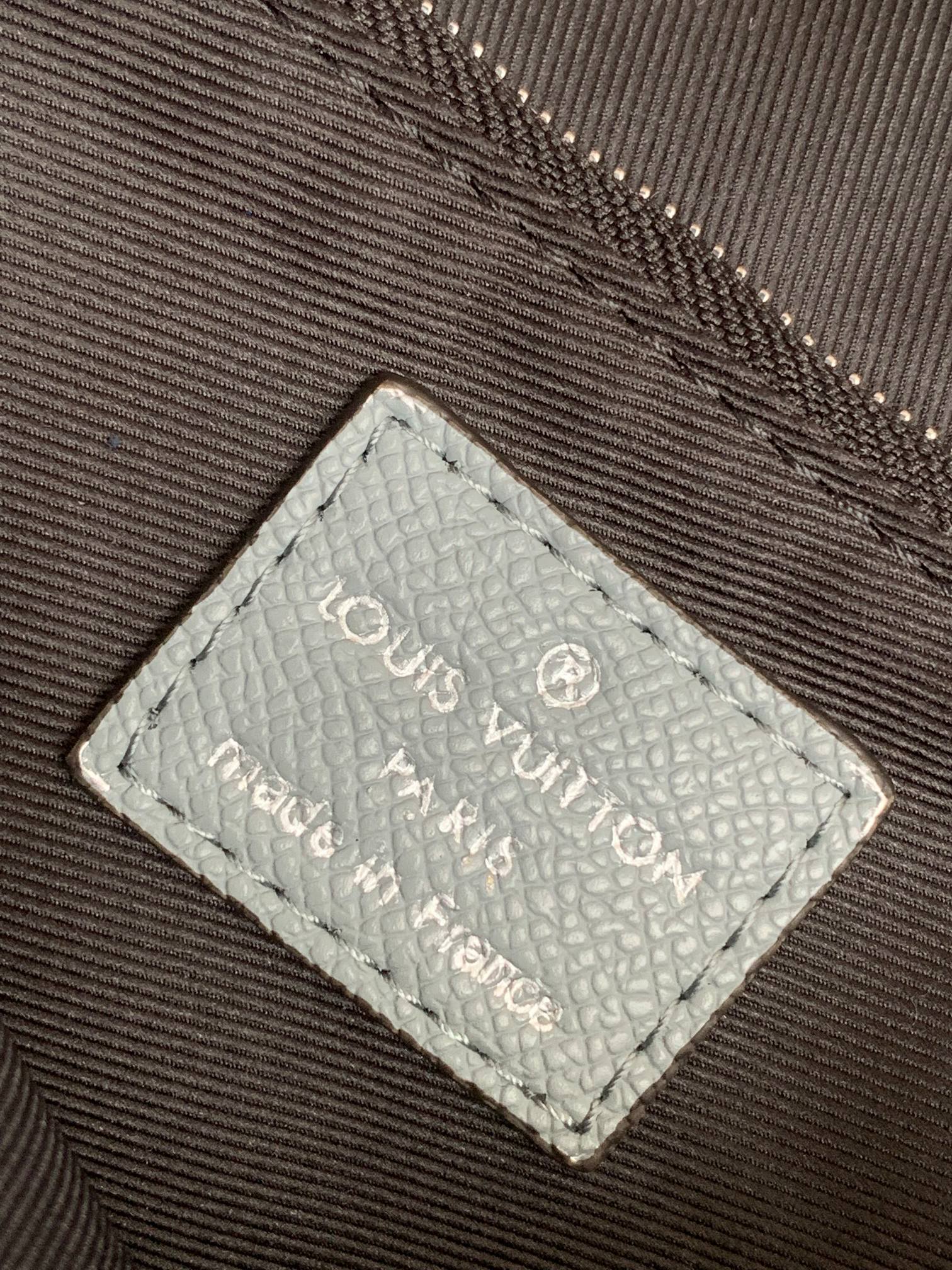 Louis Vuitton New Flap Messenger Bag - Image 9