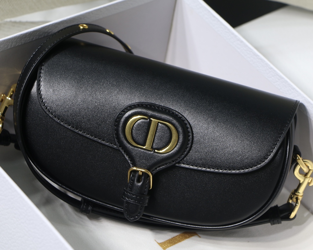 Dior Bobby East-West Underarm Bag in Black Calfskin - Image 3
