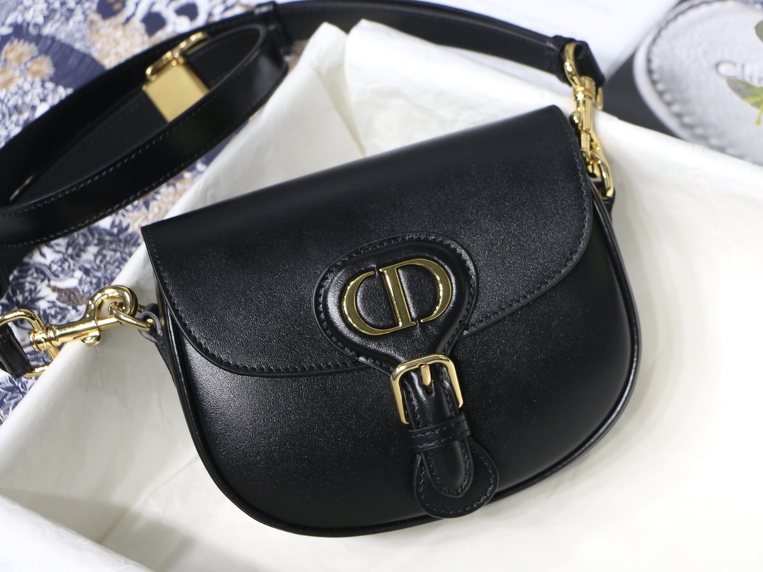 Dior Small Bobby Bag in Black Leather - Image 3