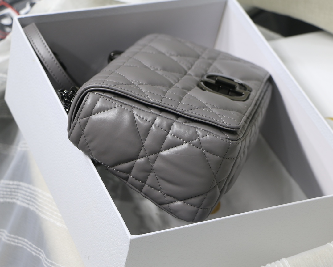 Dior Medium Grey Caro Bag - Image 6