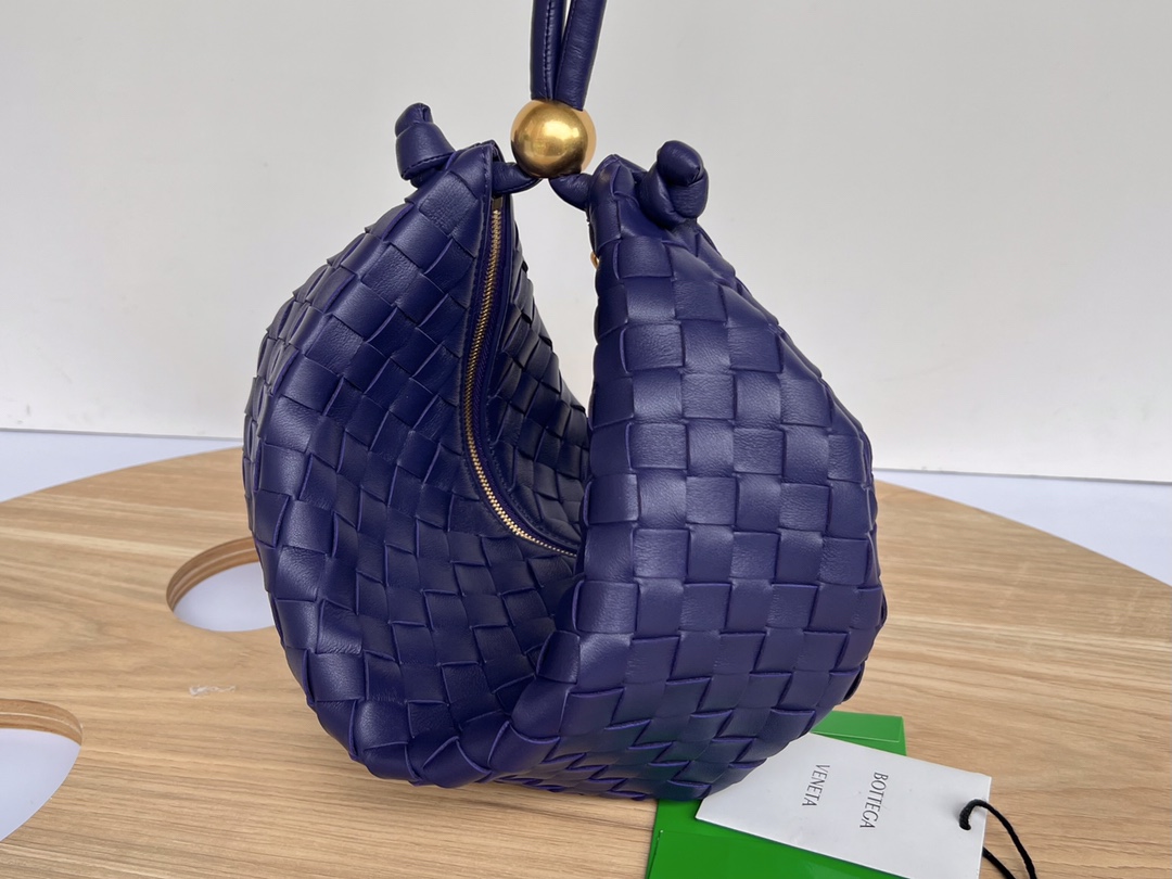 Bottega Veneta Bag - Image 9