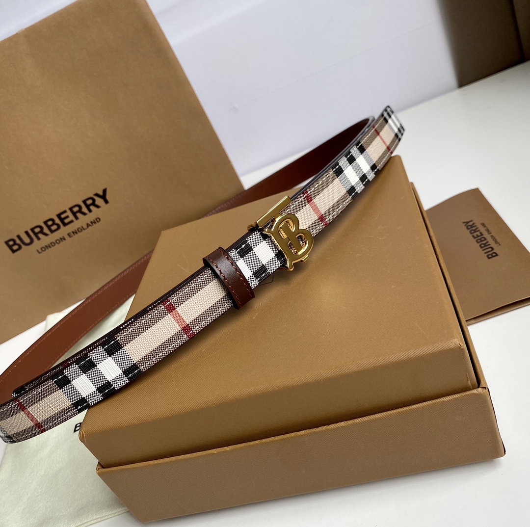 db9bf2_0dab2eb0cdfb4432bbf9aa2de544ebbdmv2.jpg Burberry TB Buckle Check Pattern Leather Belt - Image 1