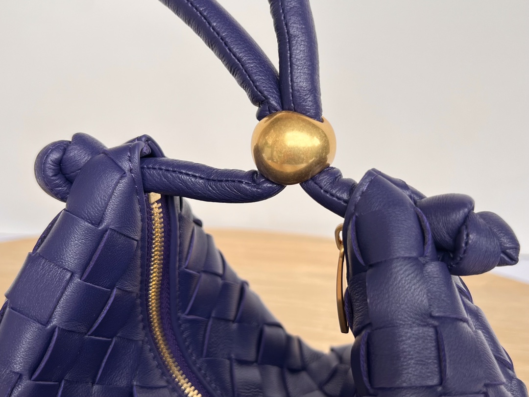 Bottega Veneta Bag - Image 10