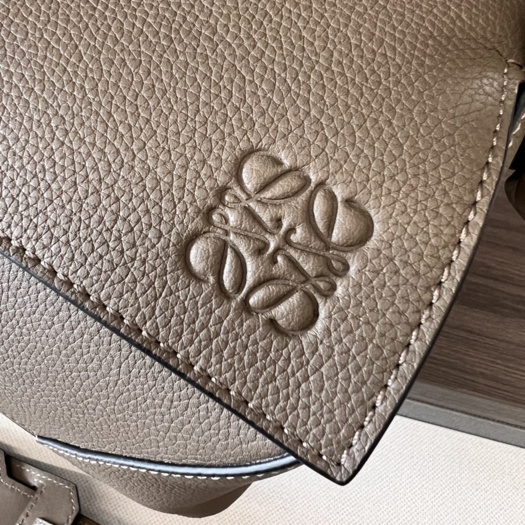 Loewe Bag - Image 6