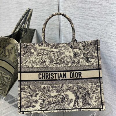 Dior Large Tote Bag in Tiger Embroidery