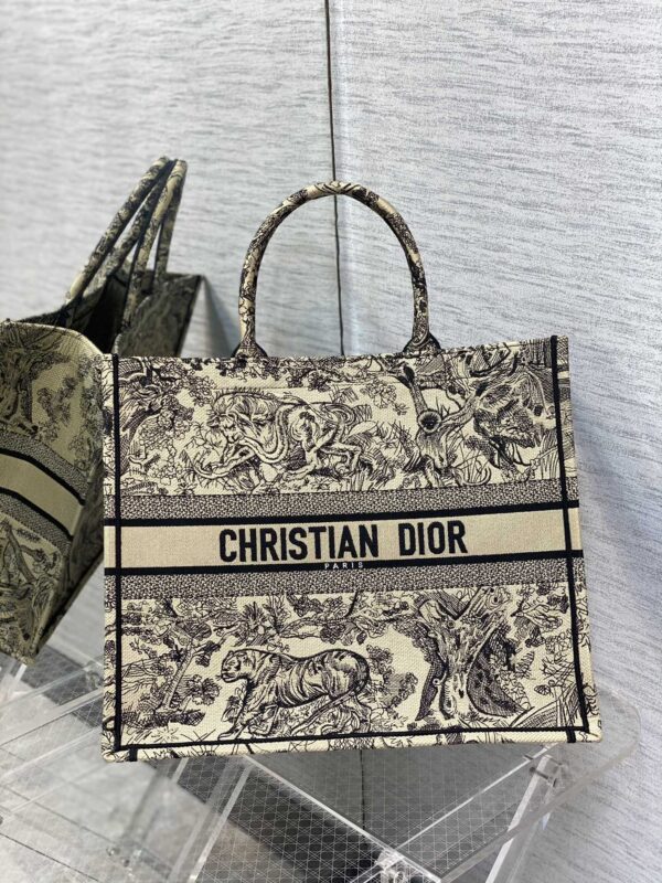 Dior Large Tote Bag in Tiger Embroidery