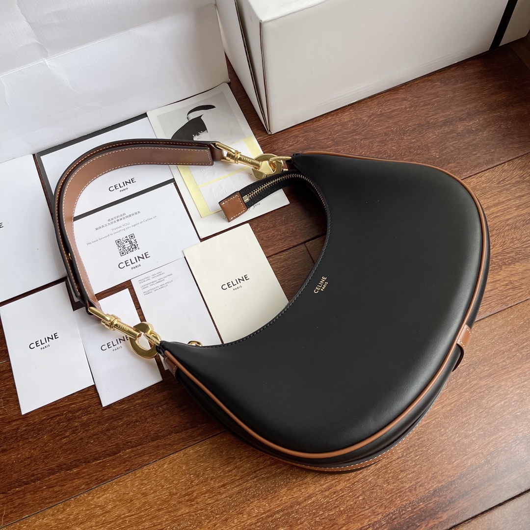 Celine Black Leather Underarm Ava Strap Bag - Image 3