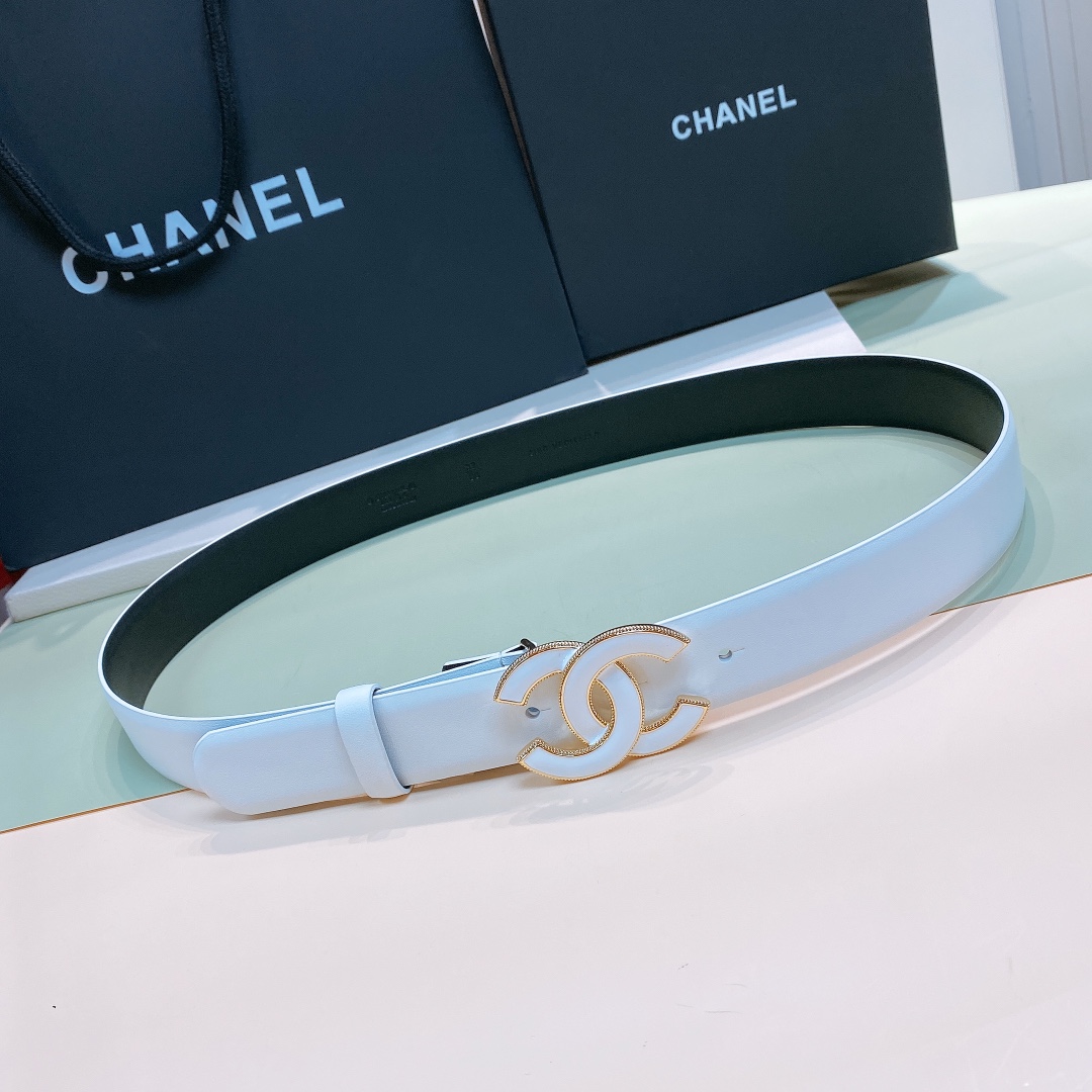 db9bf2_14855994fff9474e95e7c6ab4e9fc44amv2.jpg Chanel Leather Belt - Image 1