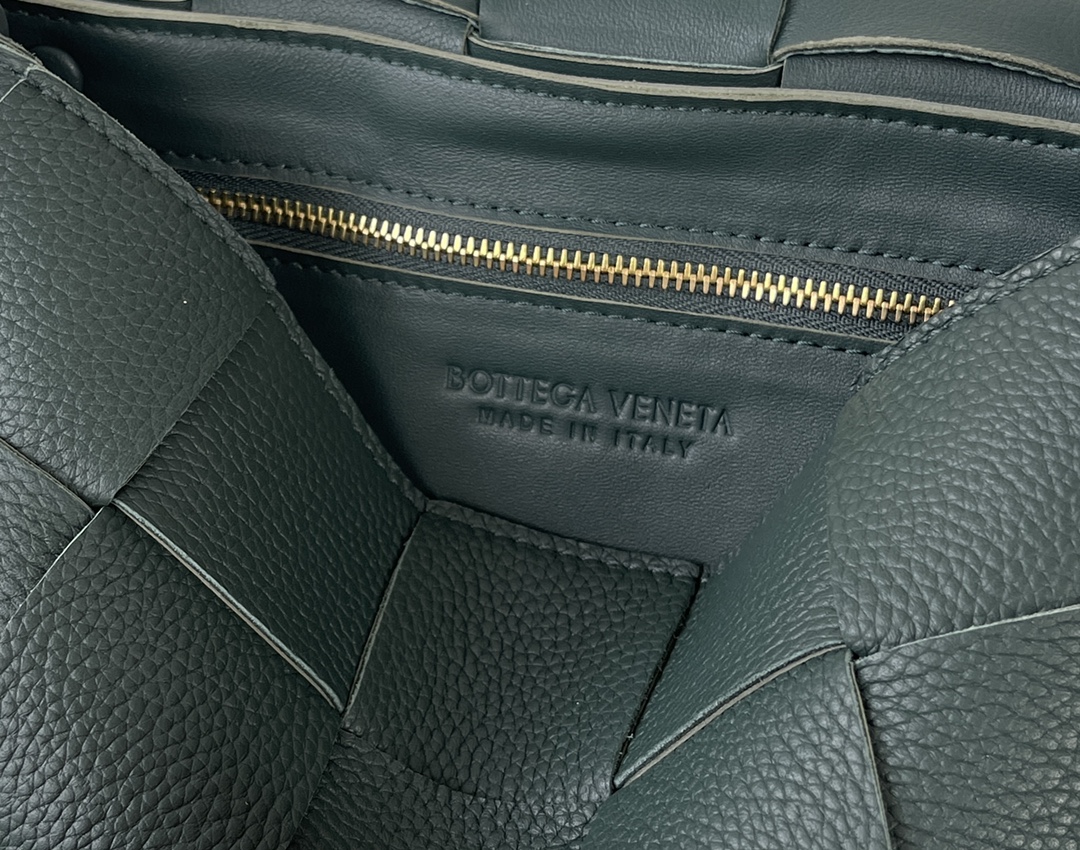 Bottega Veneta Bag - Image 7