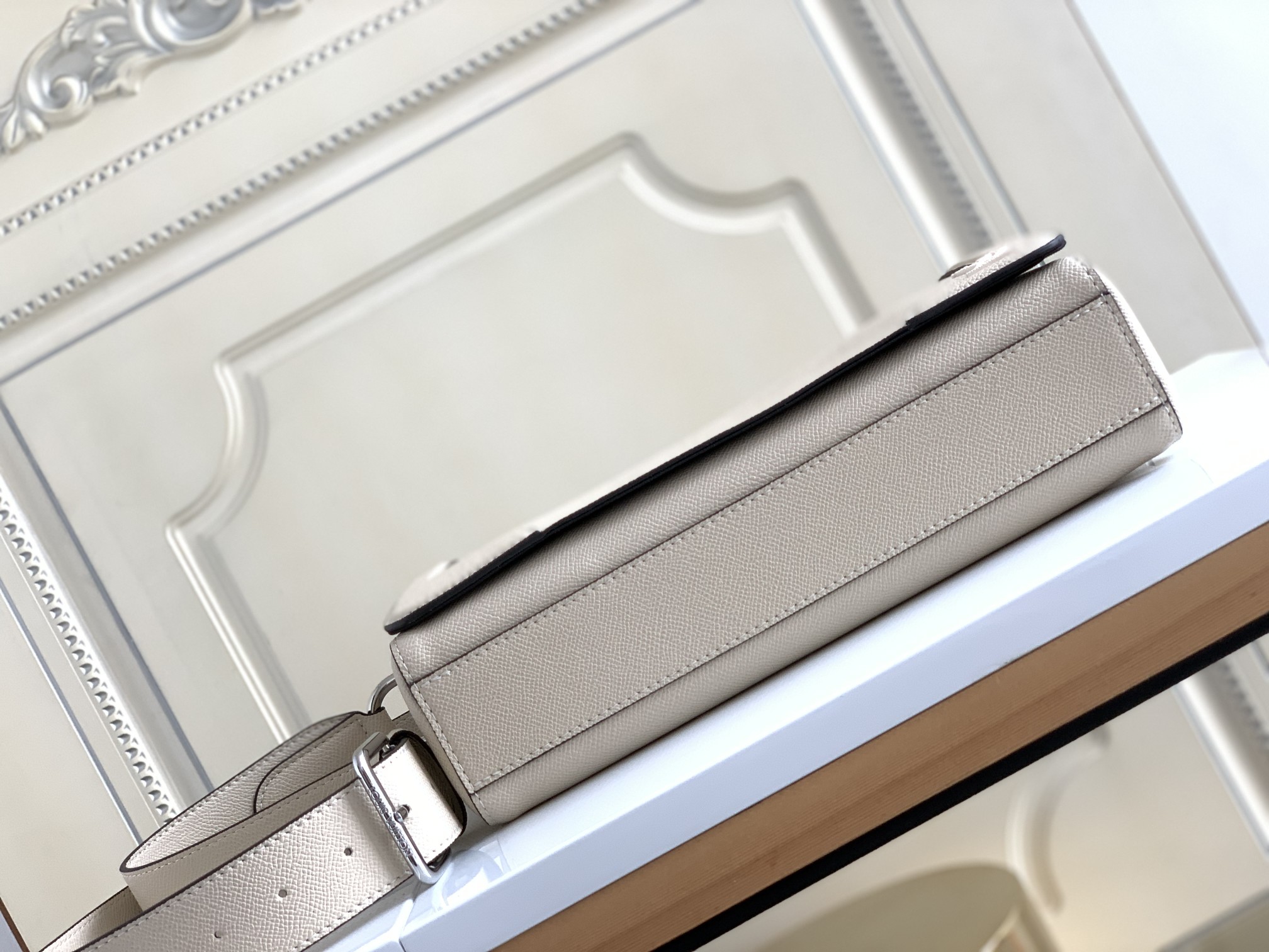 Louis Vuitton New Flap Messenger Bag - Image 5