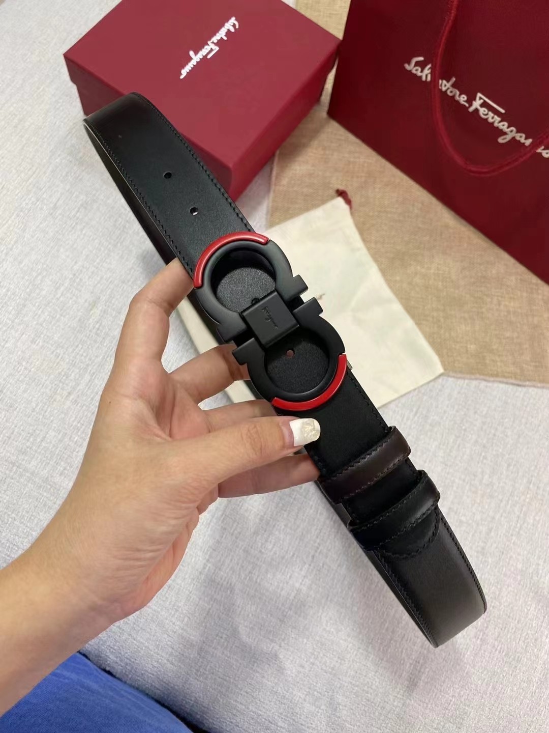 db9bf2_1b152635c82646c6b321b61fe5da6b2fmv2.jpg Ferragamo Logo Buckle Double-sided Leather Belt - Image 1