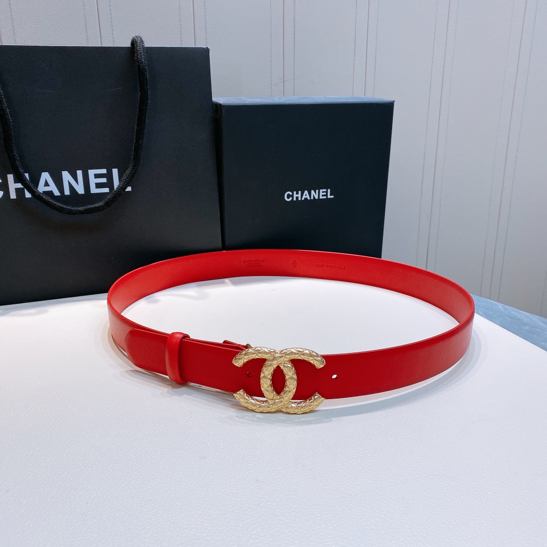 db9bf2_1b98ffb0a6264575af1fc55d2991d70dmv2.jpg Chanel Leather Belt - Image 1