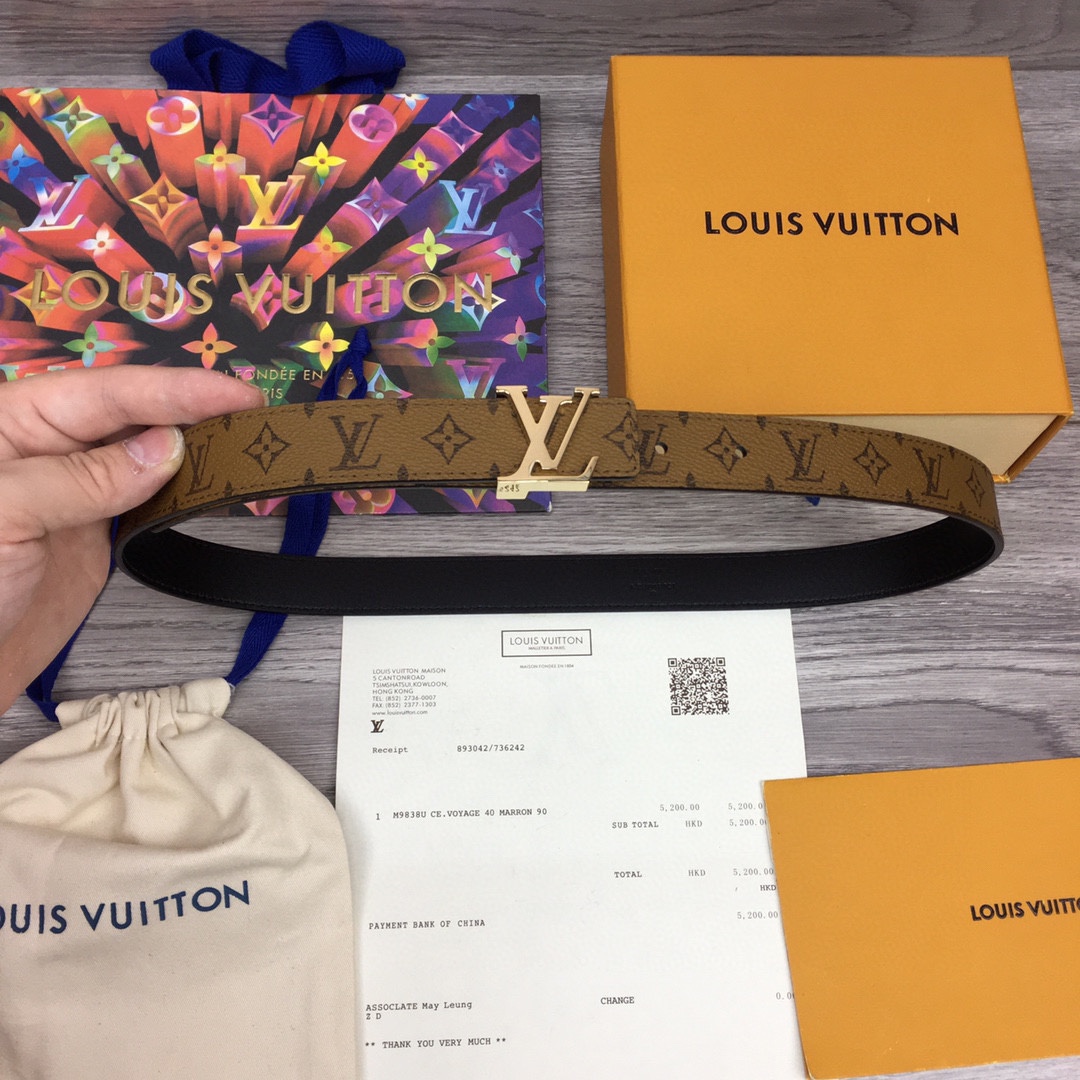 db9bf2_1ba9372e30aa40009b8929583815bb99mv2.jpg Louis Vuitton Mini Classic 25mm Belt - Image 1